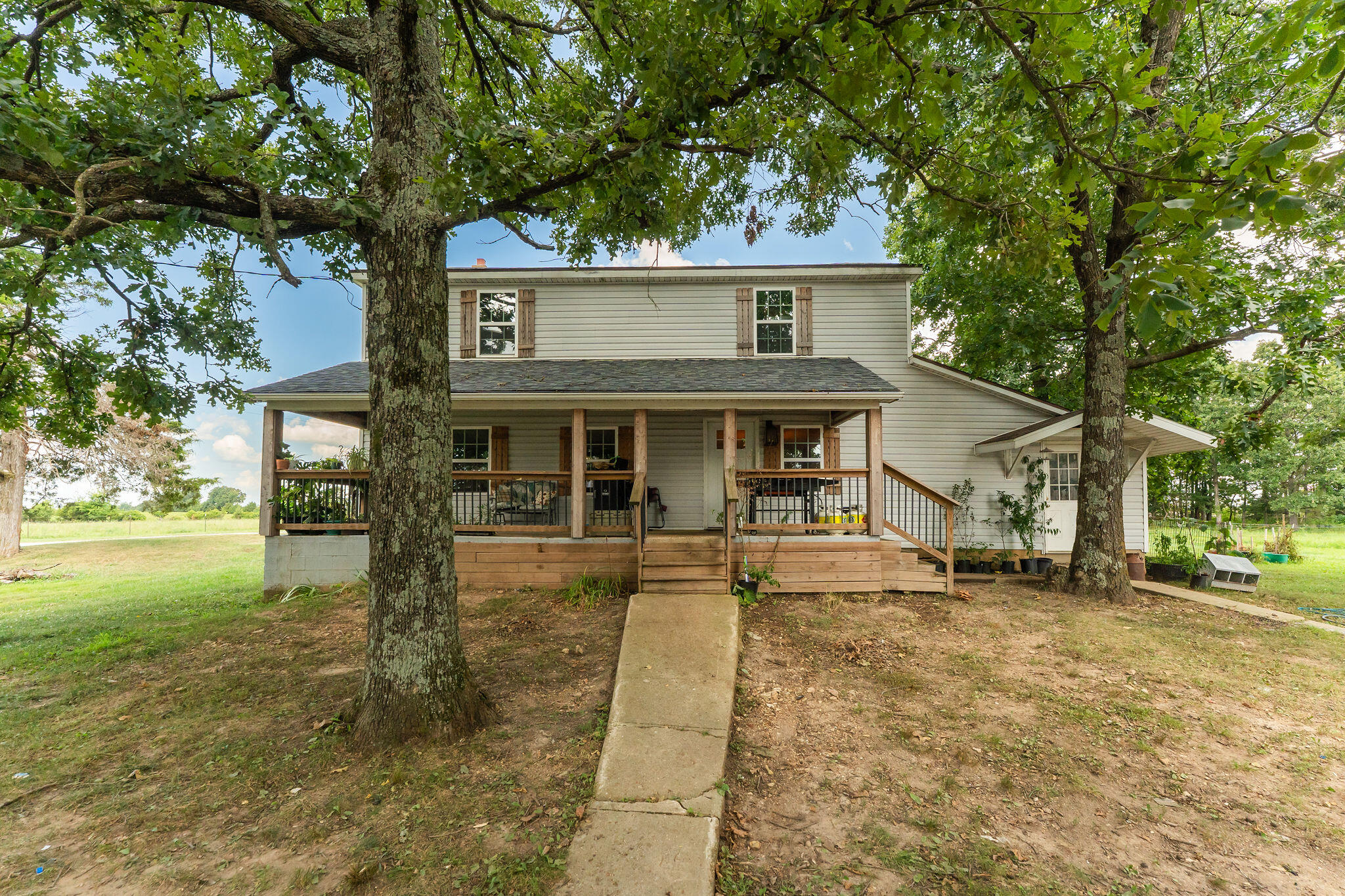 Photo 2 - Residential for sale – 1311 W Clinton Avenue  Seymour, MO