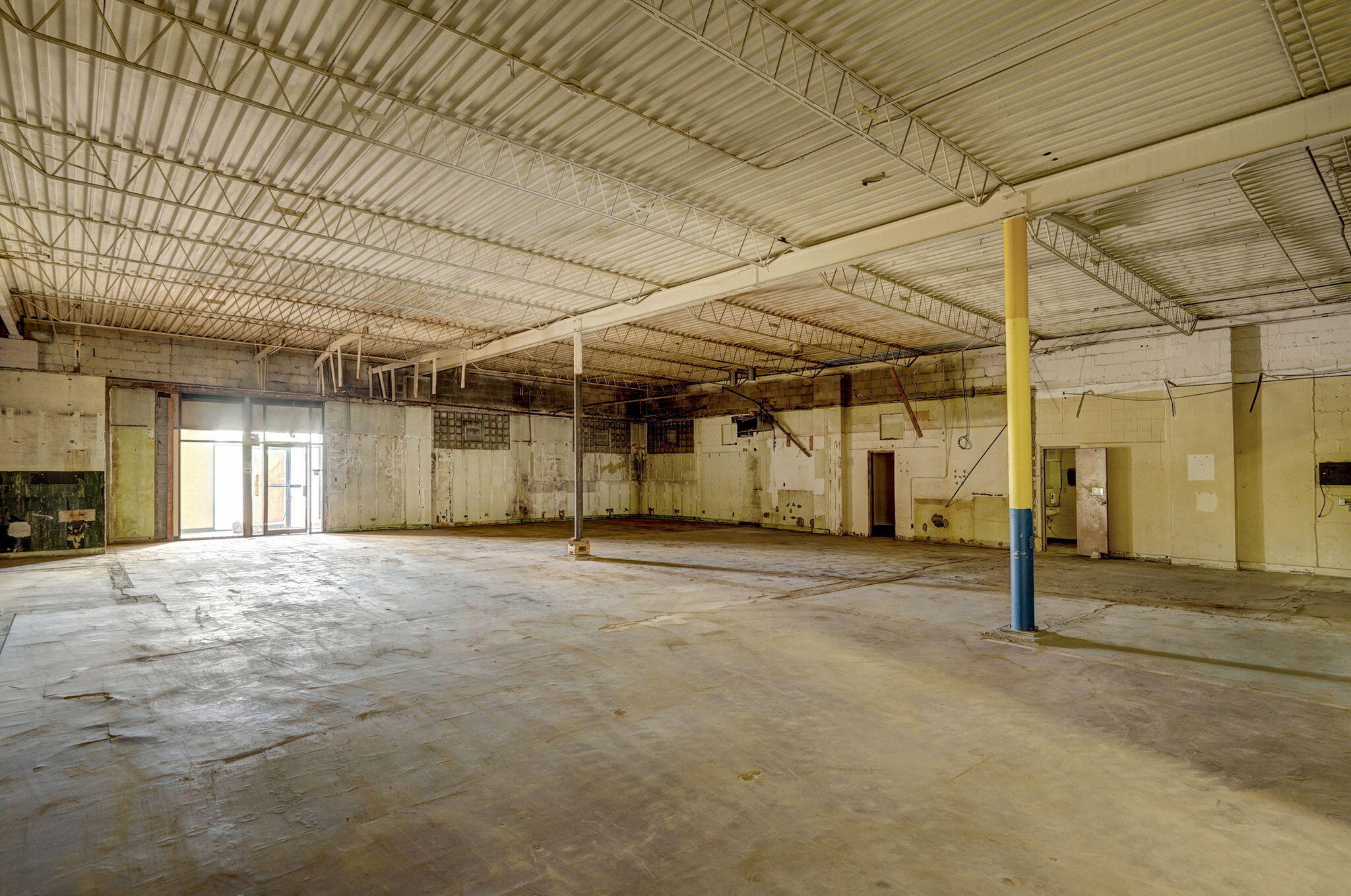 Photo 13 - Commercial Sale for sale – 1301 W Webster Street  Springfield, MO