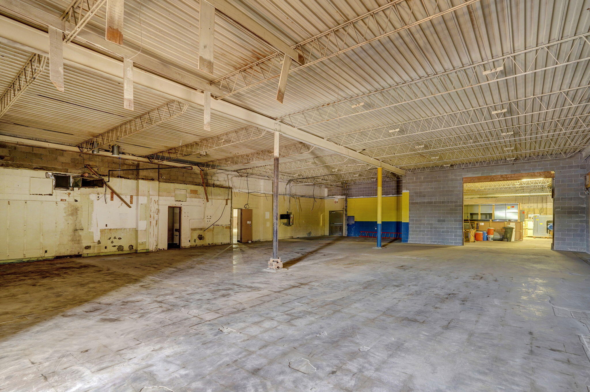 Photo 12 - Commercial Sale for sale – 1301 W Webster Street  Springfield, MO