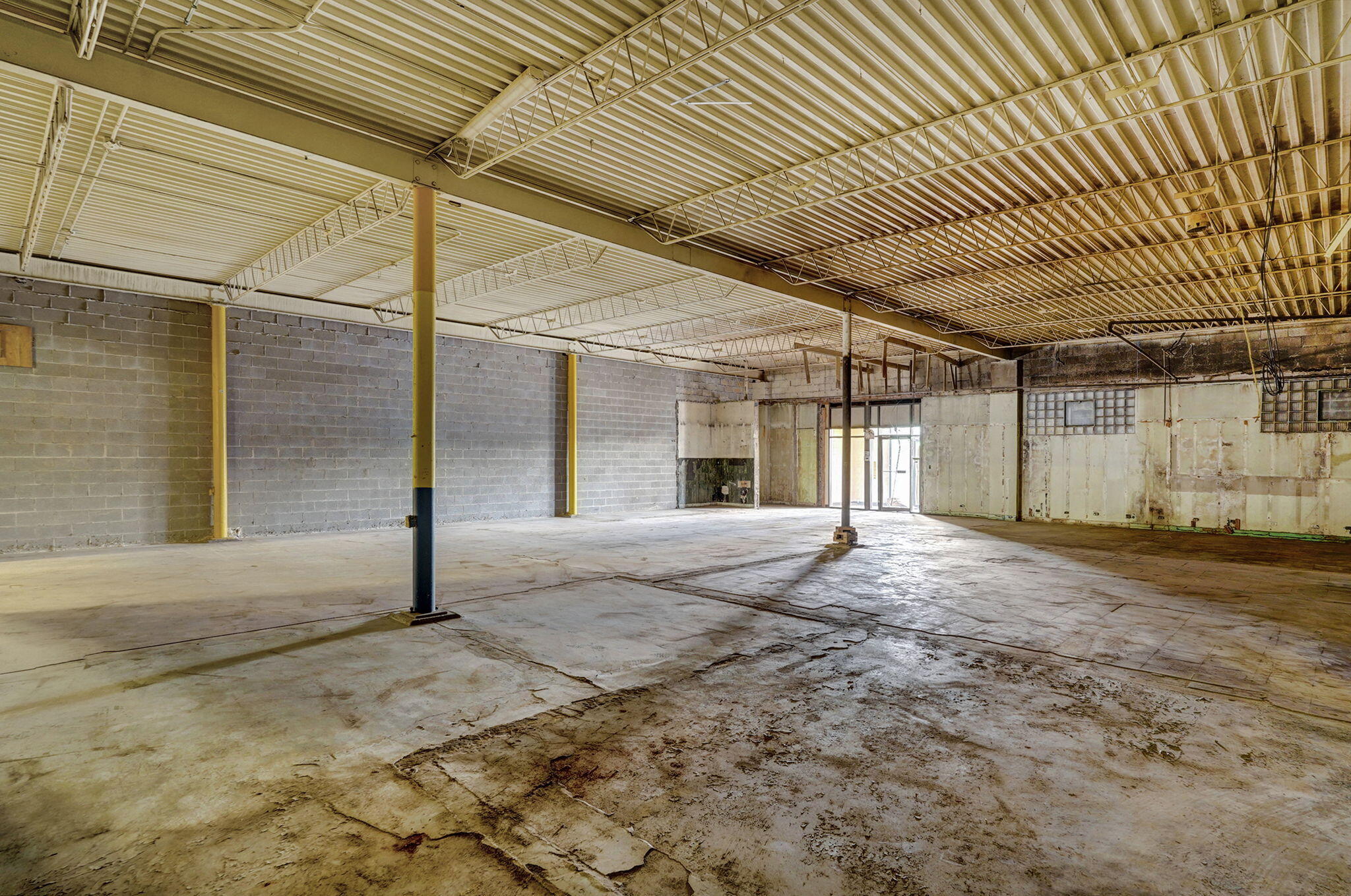 Photo 14 - Commercial Sale for sale – 1301 W Webster Street  Springfield, MO