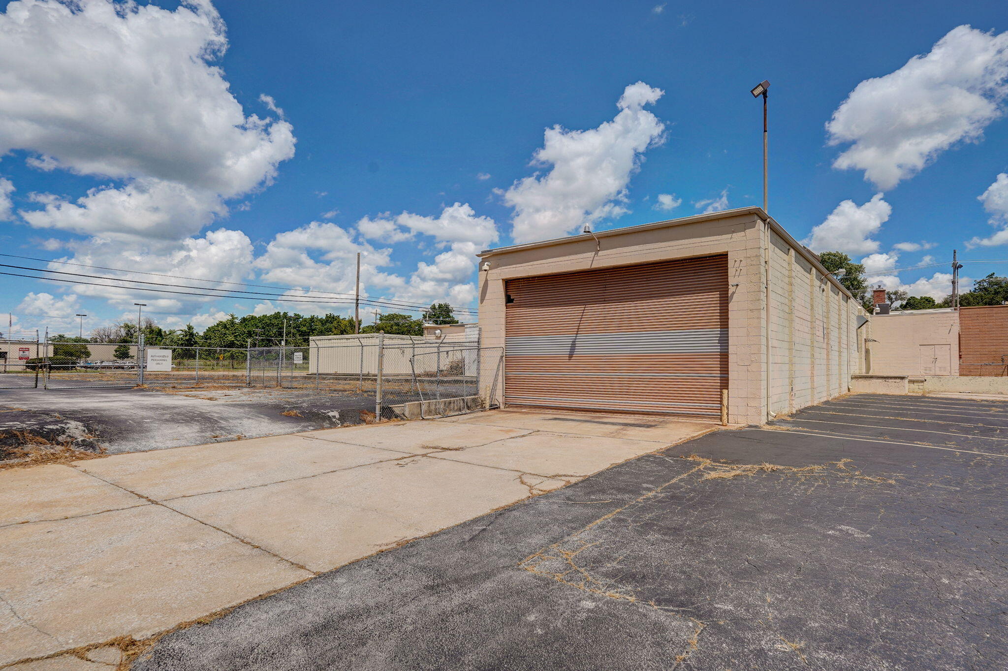 Photo 6 - Commercial Sale for sale – 1301 W Webster Street  Springfield, MO