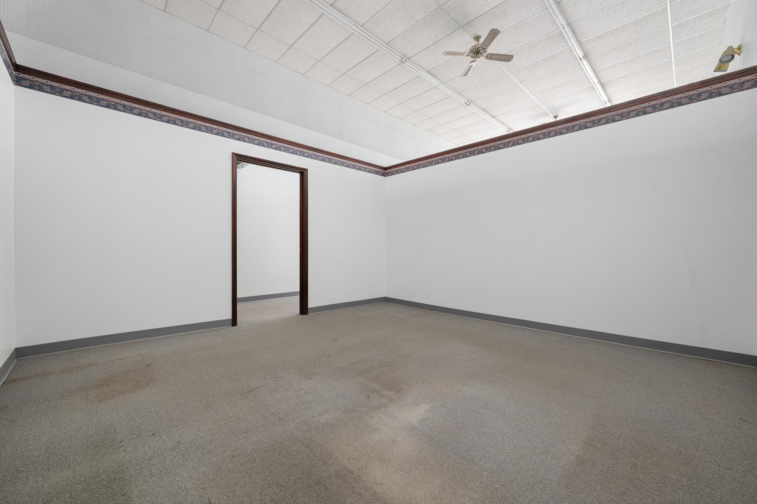 Photo 11 - Commercial Sale for sale – 107 E Broadway Street  Bolivar, MO