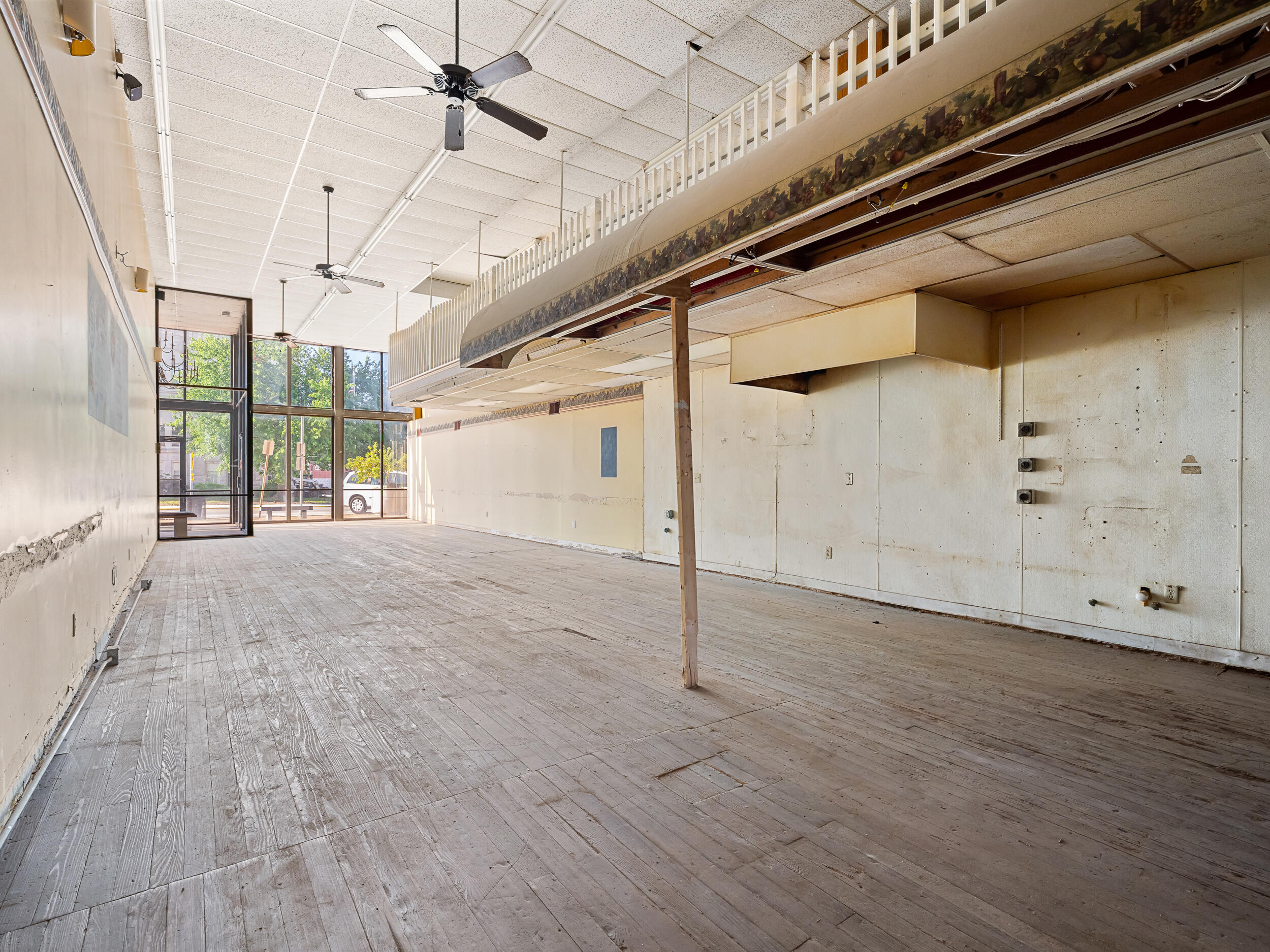 Photo 43 - Commercial Sale for sale – 107 E Broadway Street  Bolivar, MO