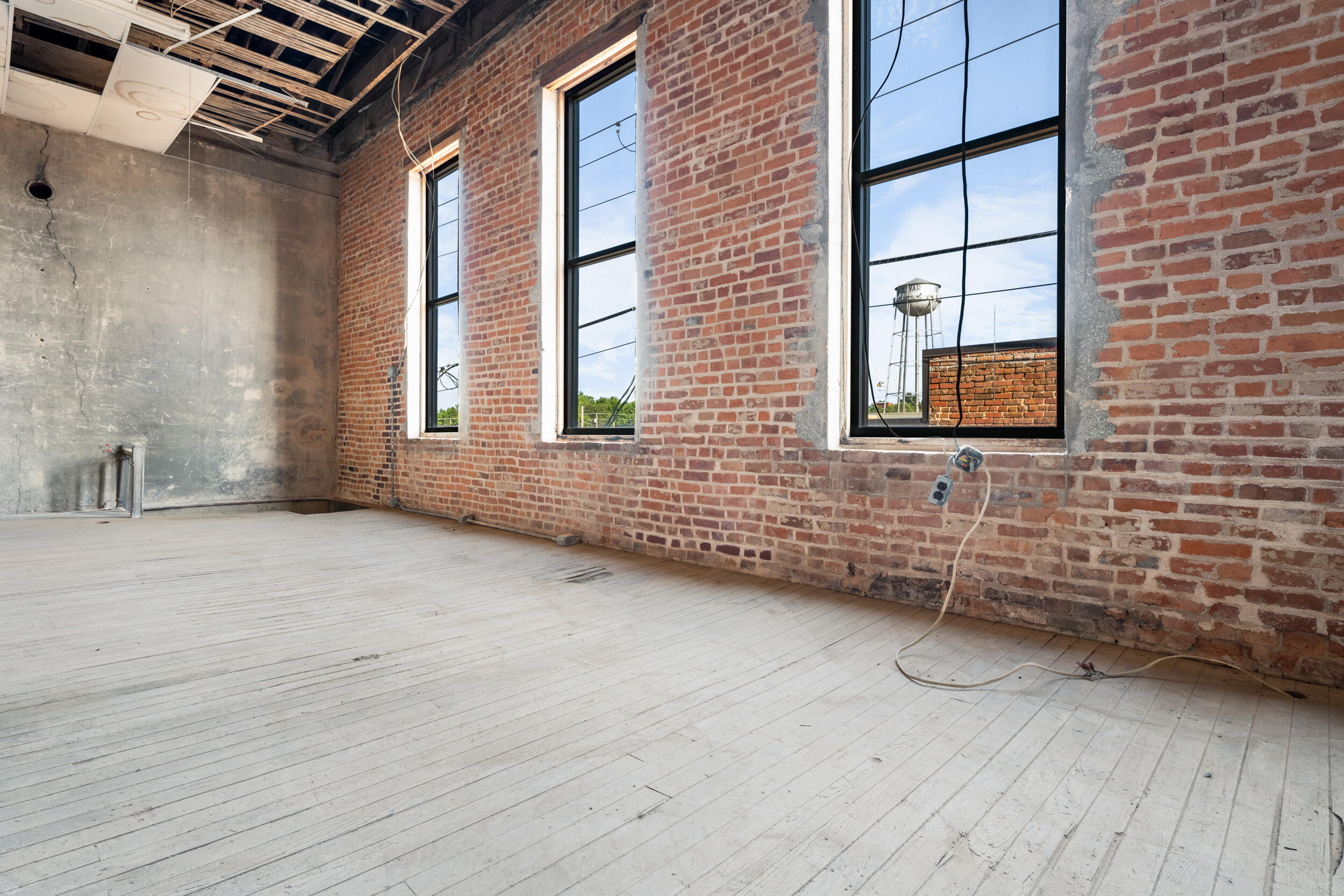 Photo 58 - Commercial Sale for sale – 107 E Broadway Street  Bolivar, MO