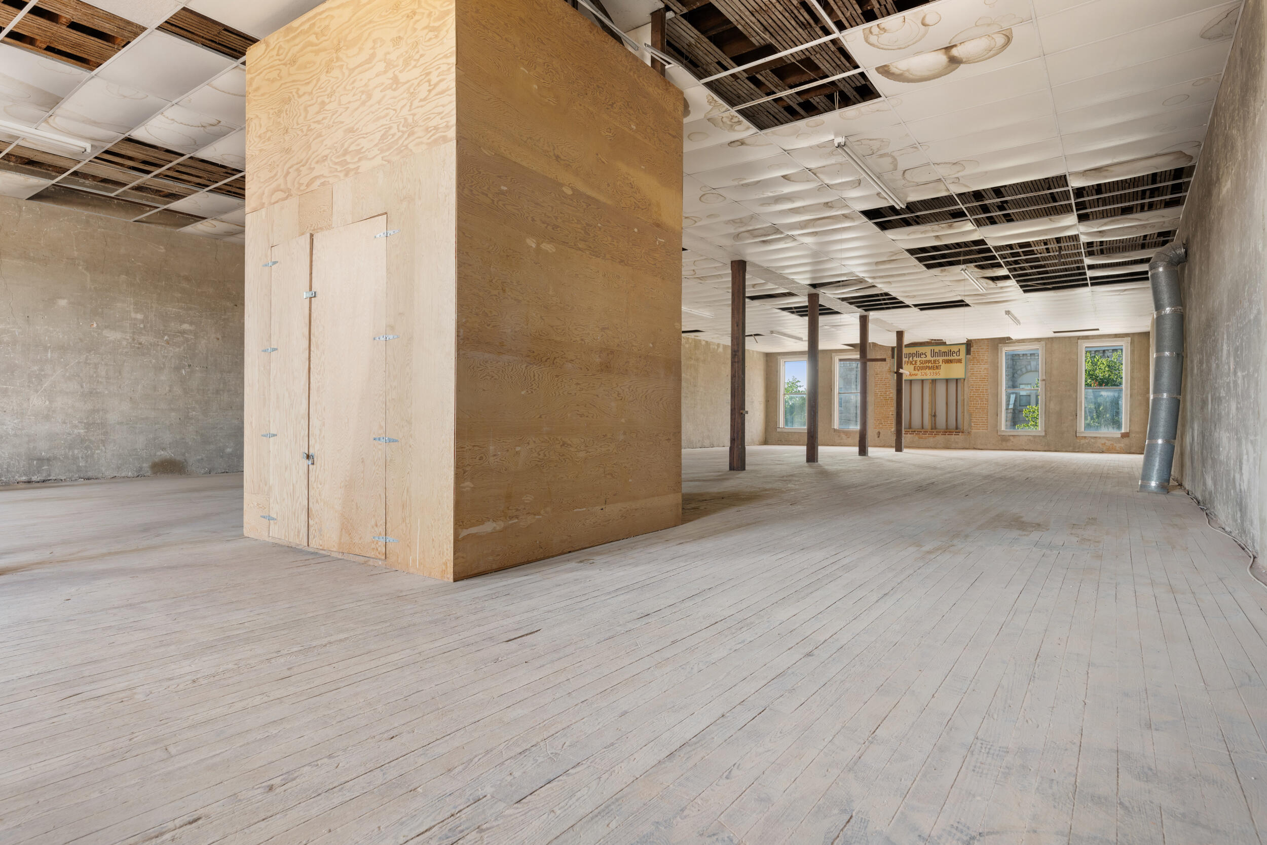 Photo 49 - Commercial Sale for sale – 107 E Broadway Street  Bolivar, MO