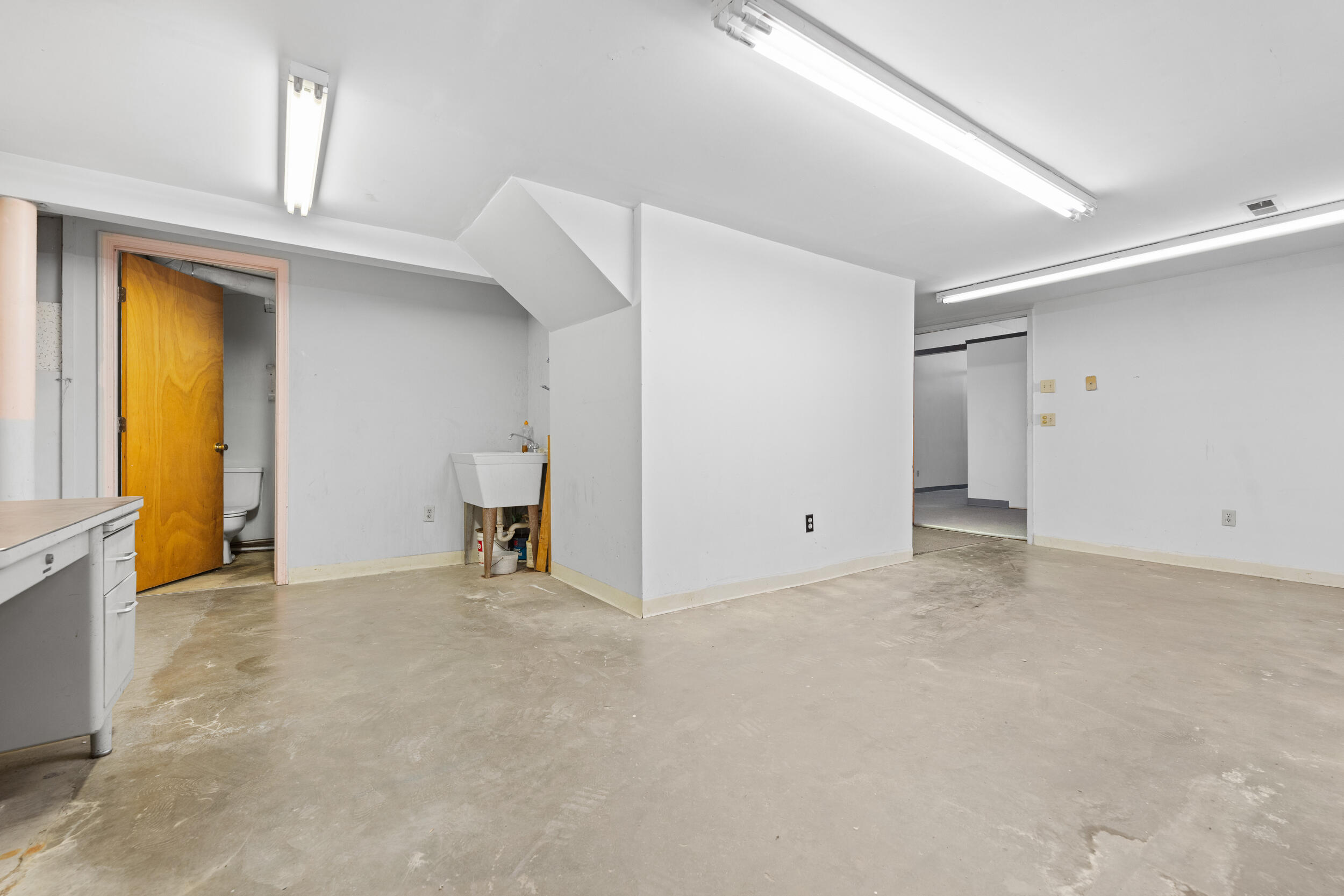 Photo 26 - Commercial Sale for sale – 107 E Broadway Street  Bolivar, MO