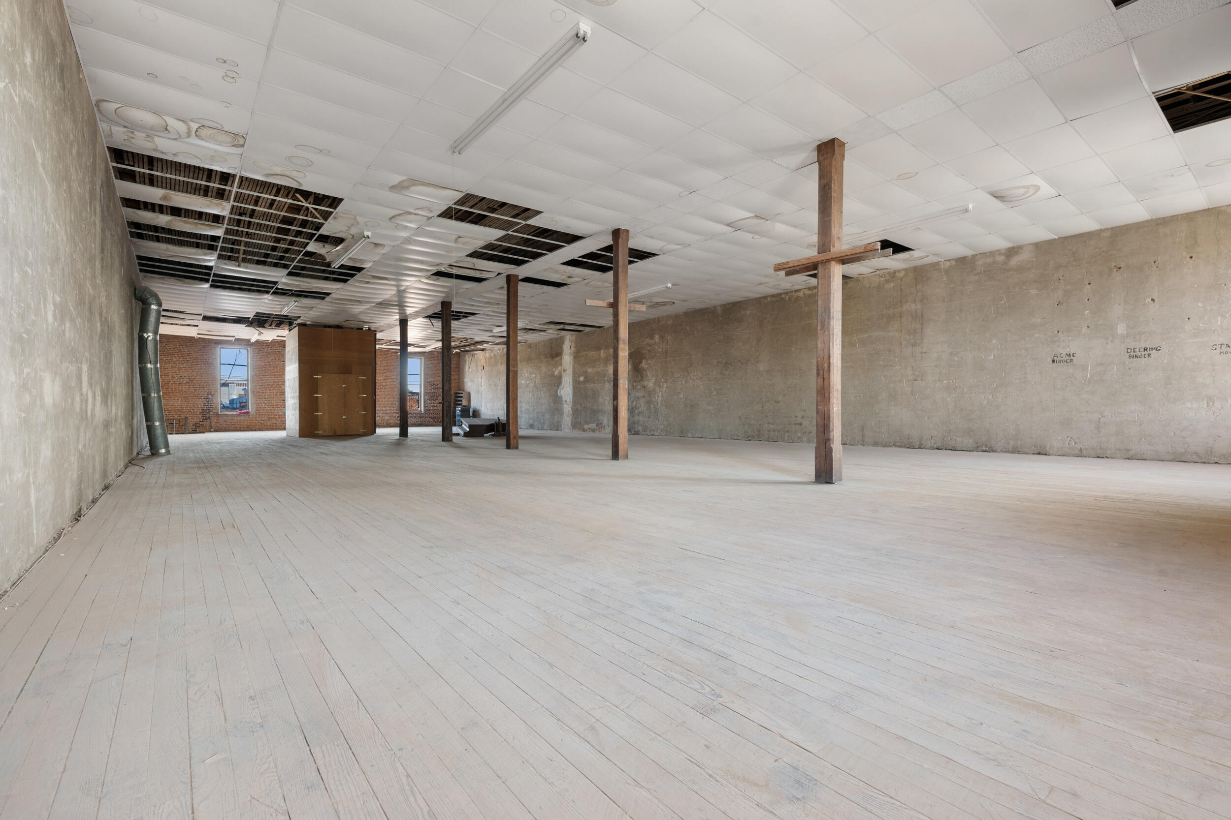 Photo 54 - Commercial Sale for sale – 107 E Broadway Street  Bolivar, MO