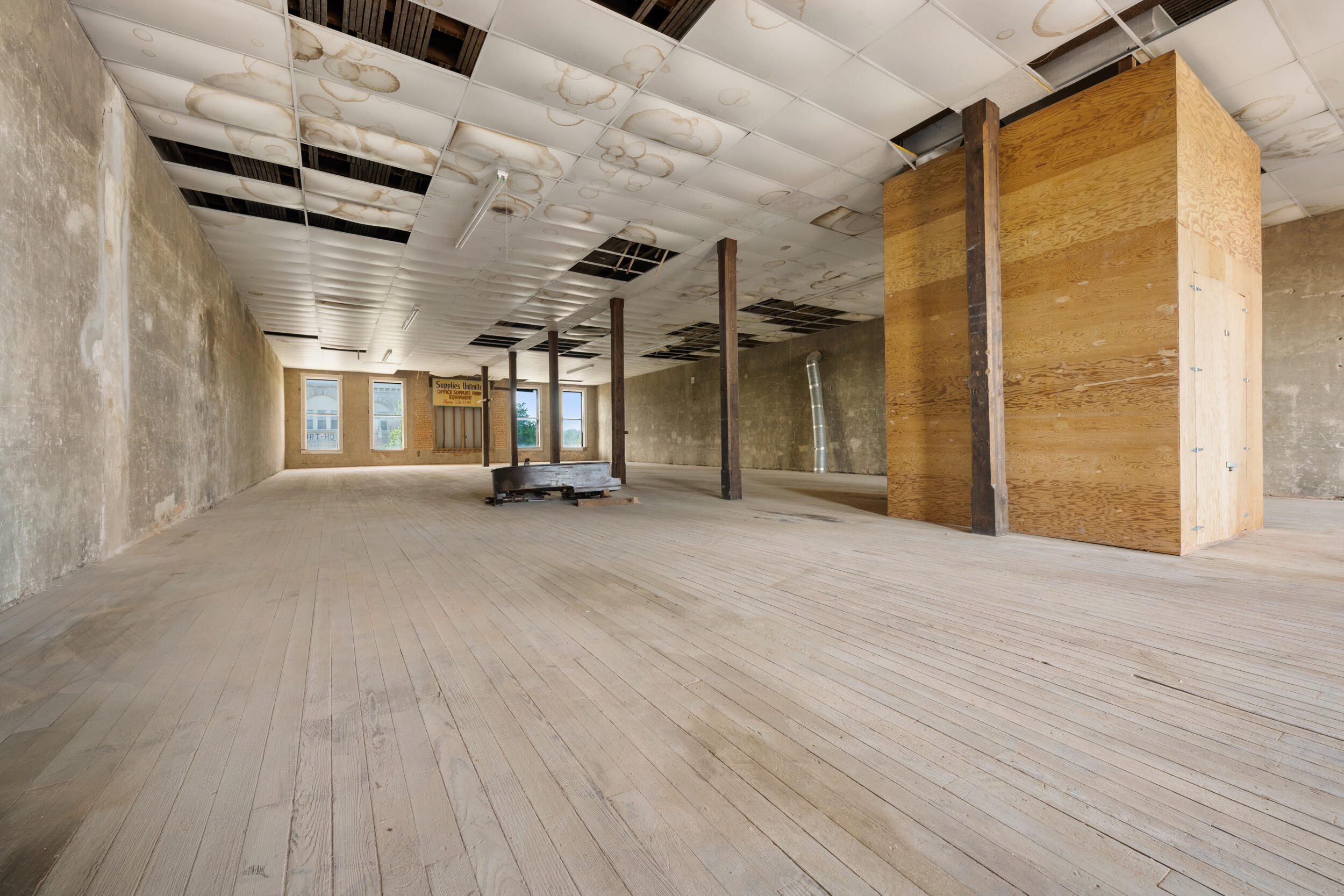 Photo 55 - Commercial Sale for sale – 107 E Broadway Street  Bolivar, MO