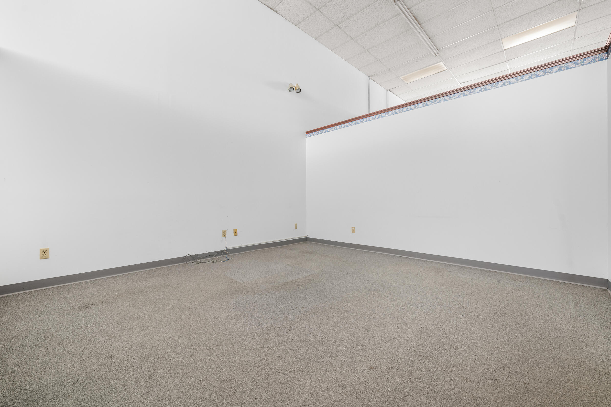 Photo 14 - Commercial Sale for sale – 107 E Broadway Street  Bolivar, MO
