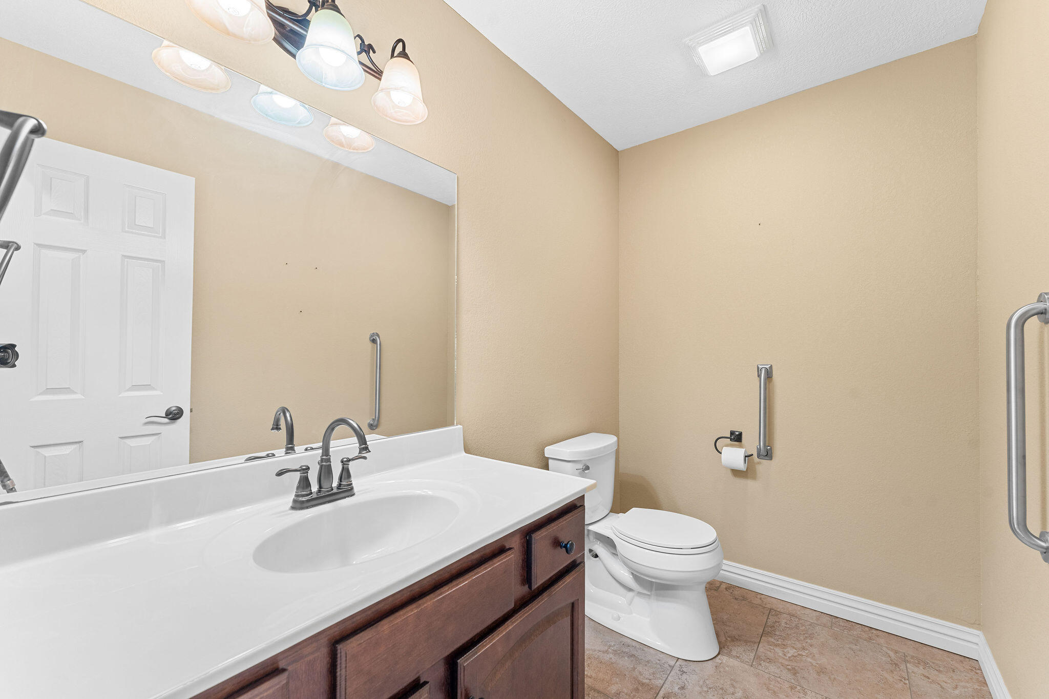 Photo 14 - Residential for sale – 133  Regent Drive  Branson, MO