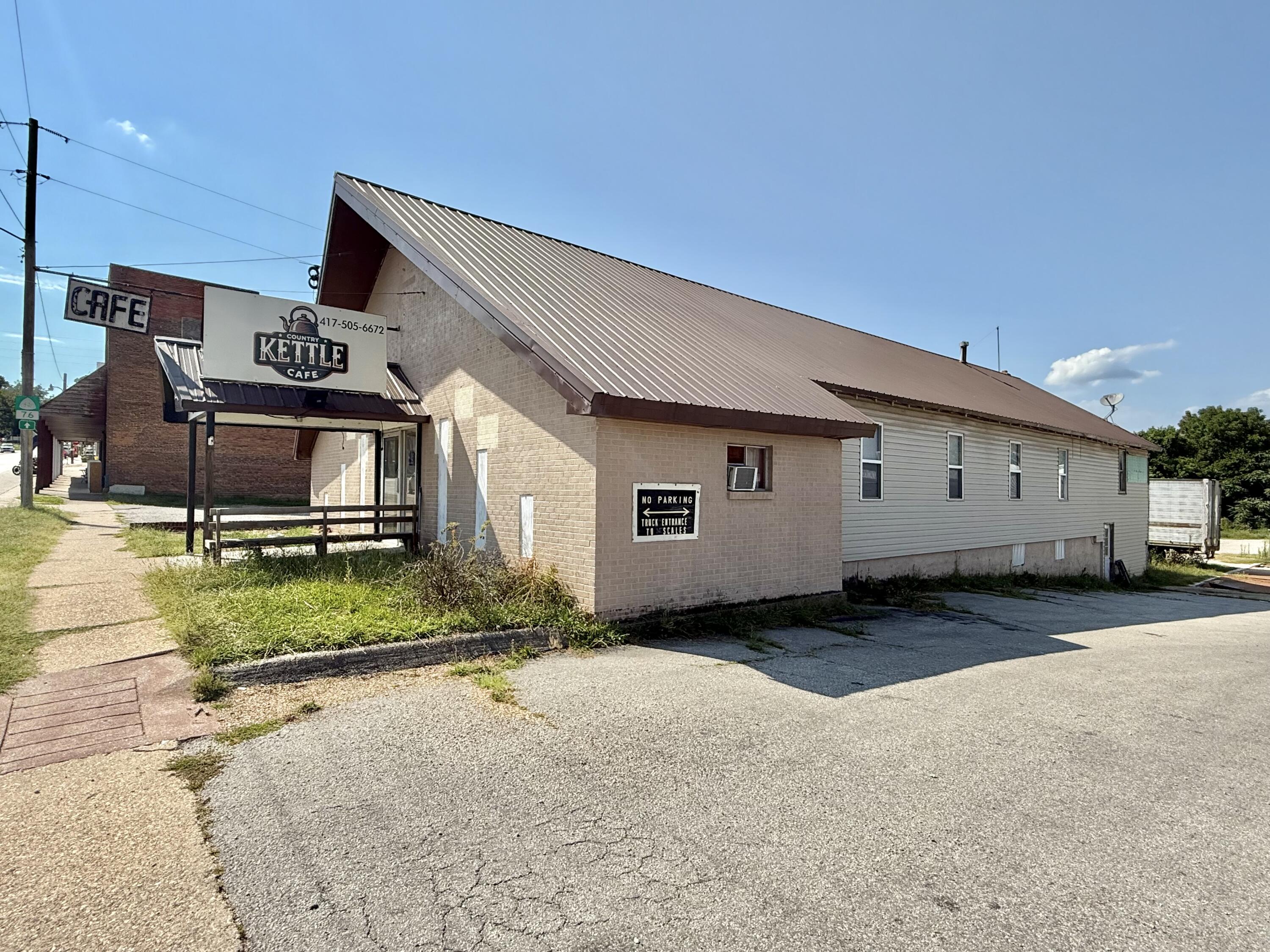 Photo 2 - Commercial Sale for sale – 127 E Rolla Street  Hartville, MO