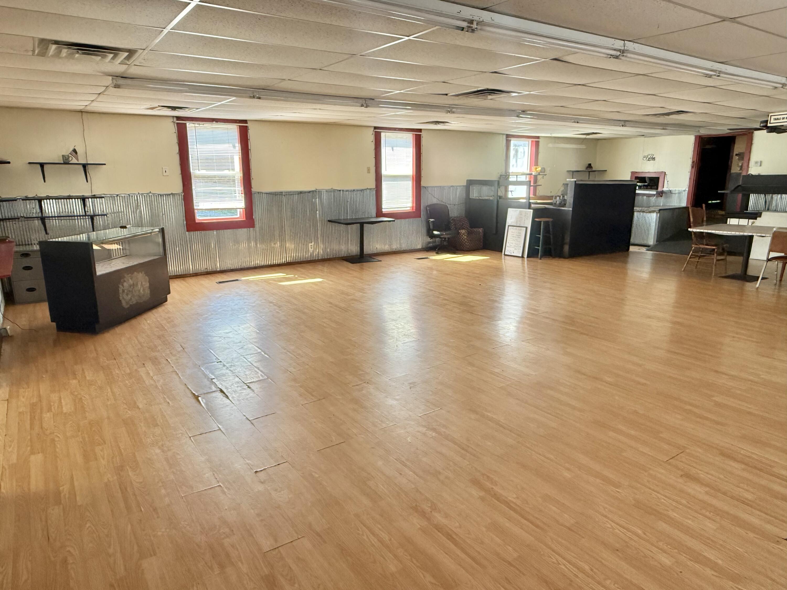 Photo 4 - Commercial Sale for sale – 127 E Rolla Street  Hartville, MO