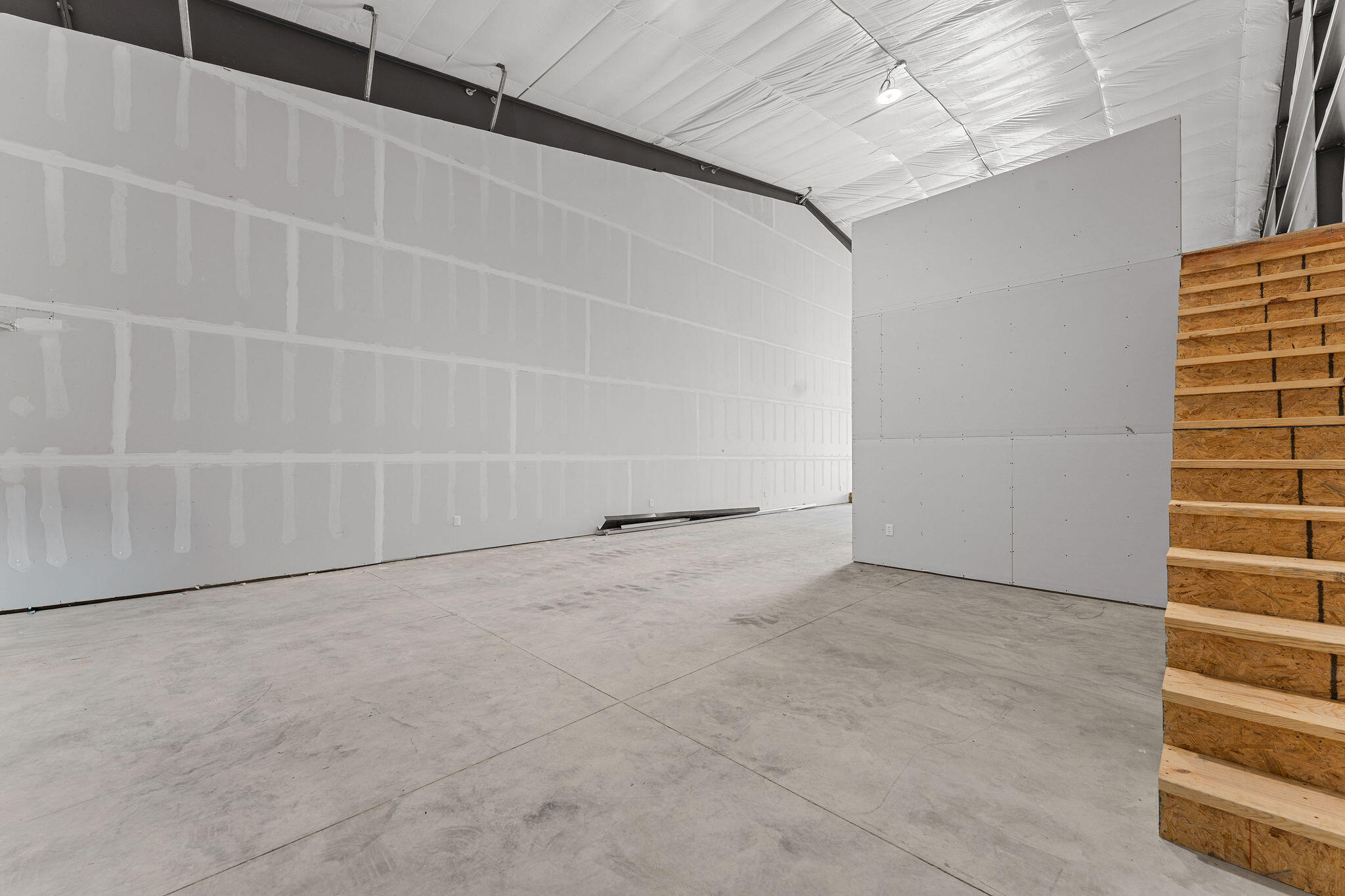 Photo 21 - Commercial Lease for sale – 201  Blue Sky Lane  Hollister, MO