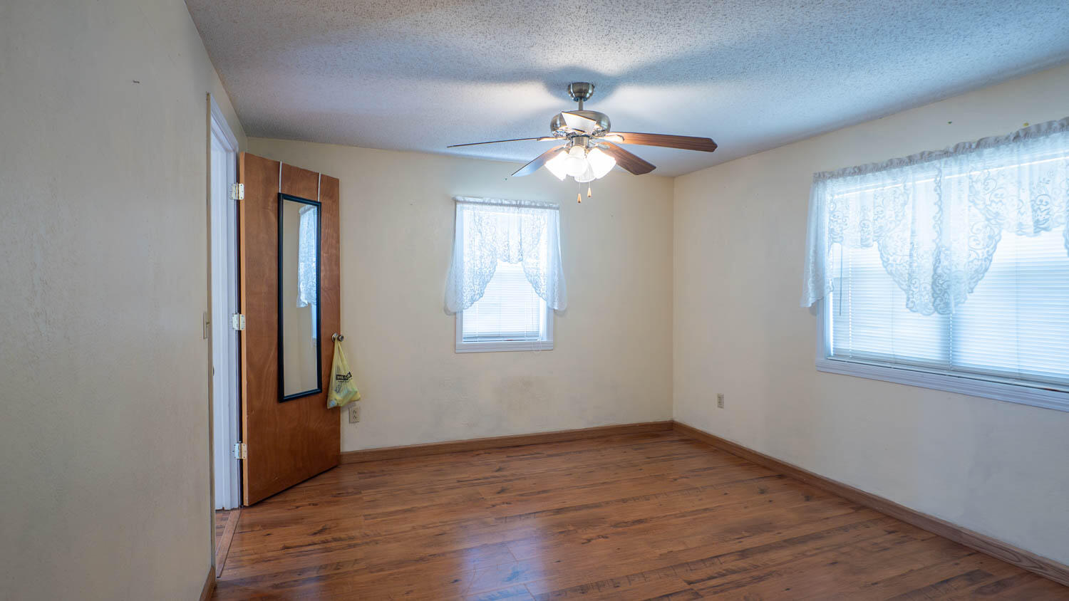 Photo 12 - Residential for sale – 501  Owens Street   Alton, MO
