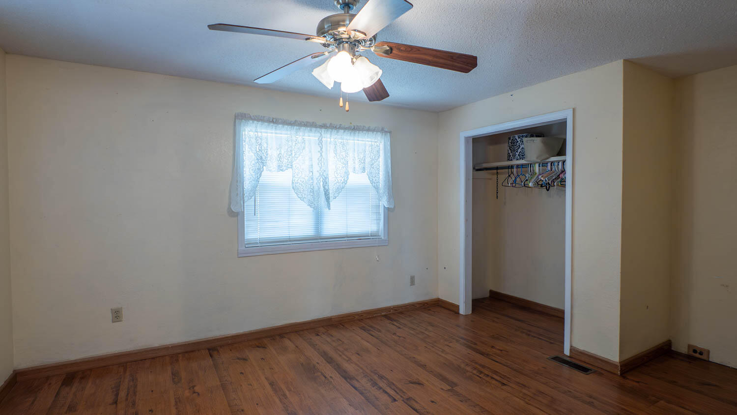 Photo 6 - Residential for sale – 501  Owens Street   Alton, MO