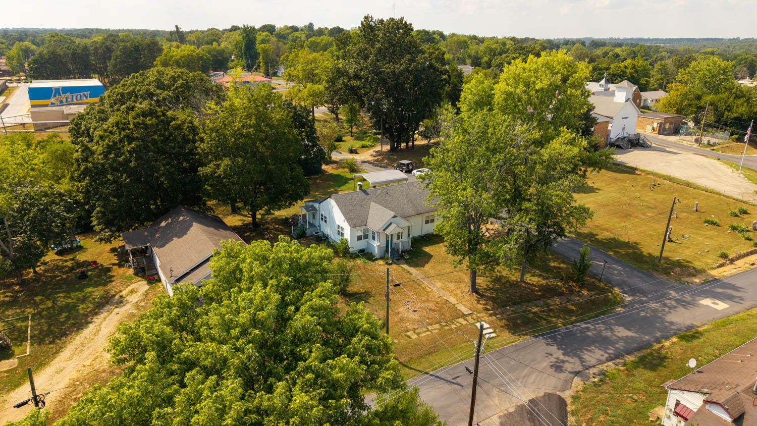 Photo 3 - Residential for sale – 501  Owens Street   Alton, MO
