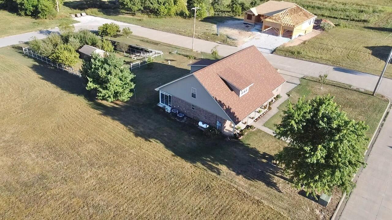 Photo 2 - Residential for sale – 380 S Hartford Avenue  Bolivar, MO