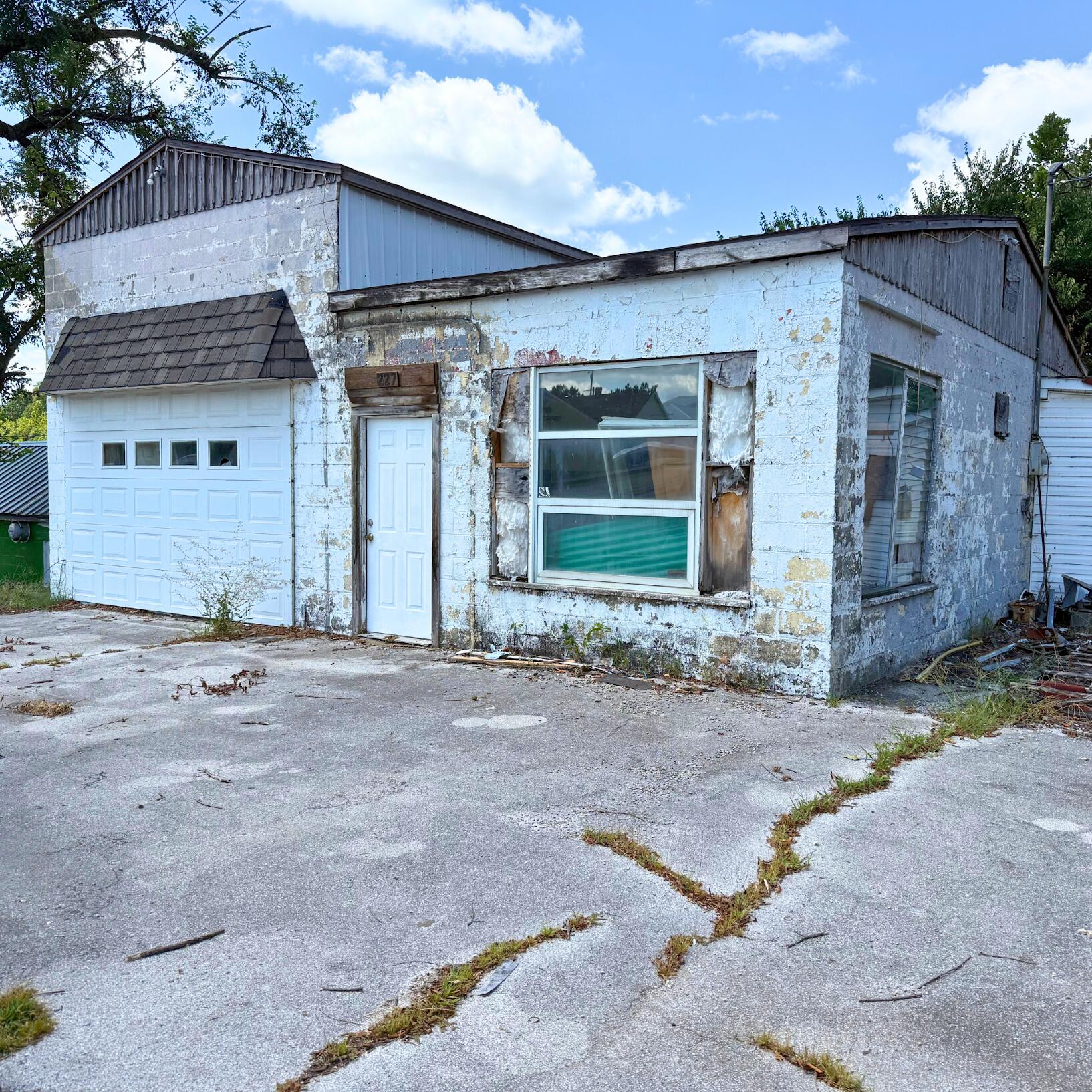 Commercial Sale for sale – 227 S Main   Everton, MO