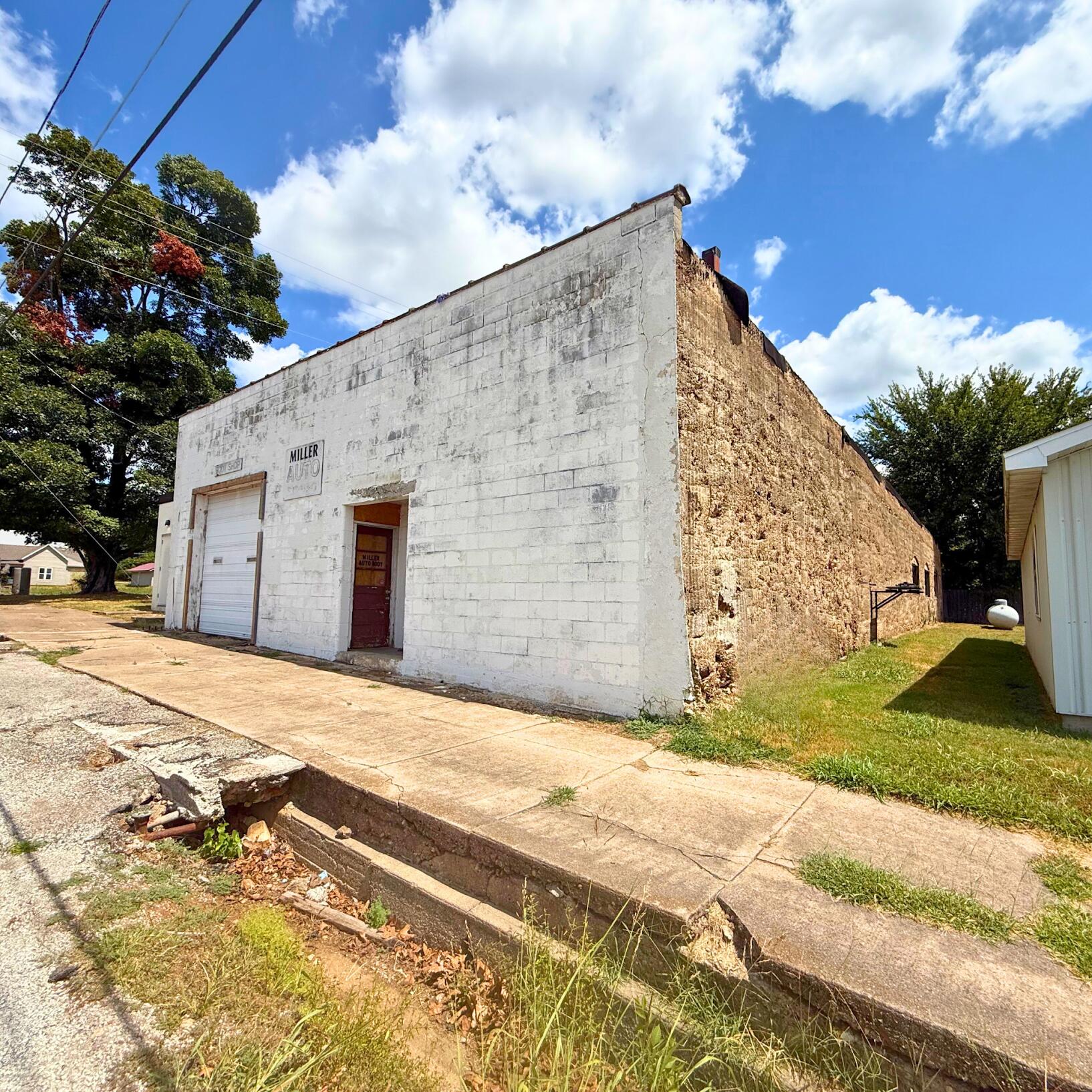 Commercial Sale for sale – 220 S Church   Everton, MO