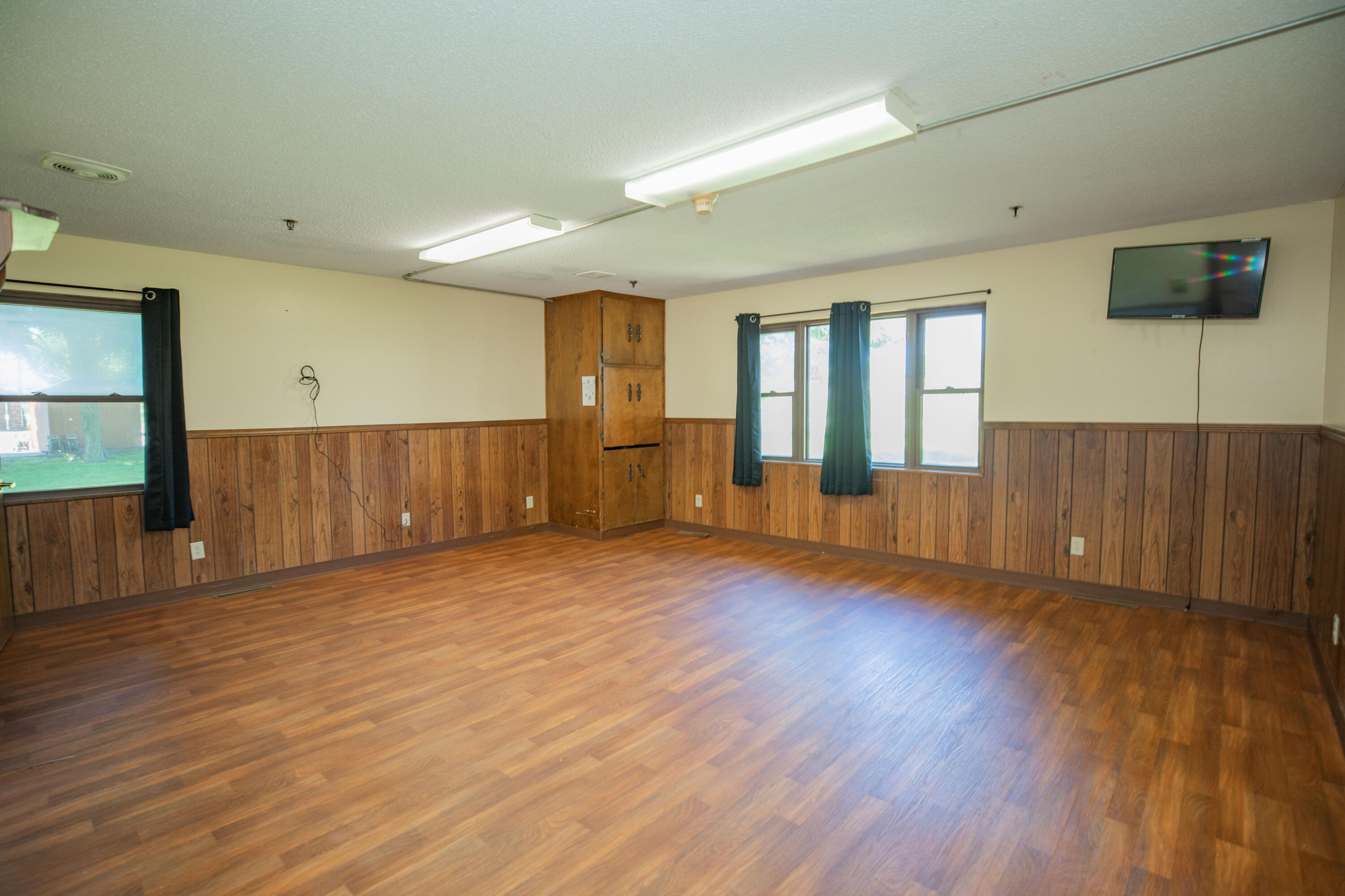 Photo 8 - Commercial Sale for sale – 807 N Briarwood   Bolivar, MO