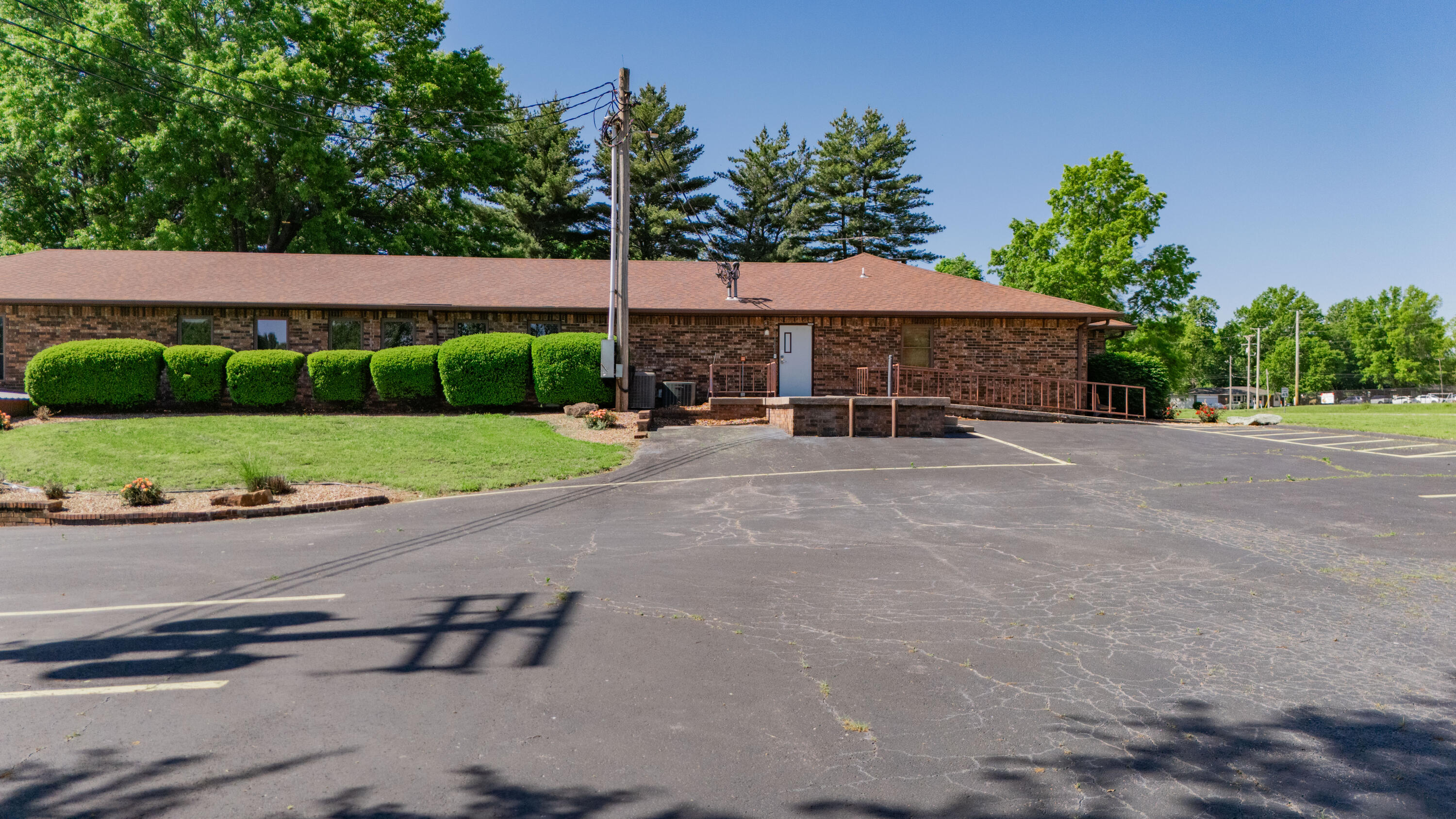 Photo 23 - Commercial Sale for sale – 807 N Briarwood   Bolivar, MO