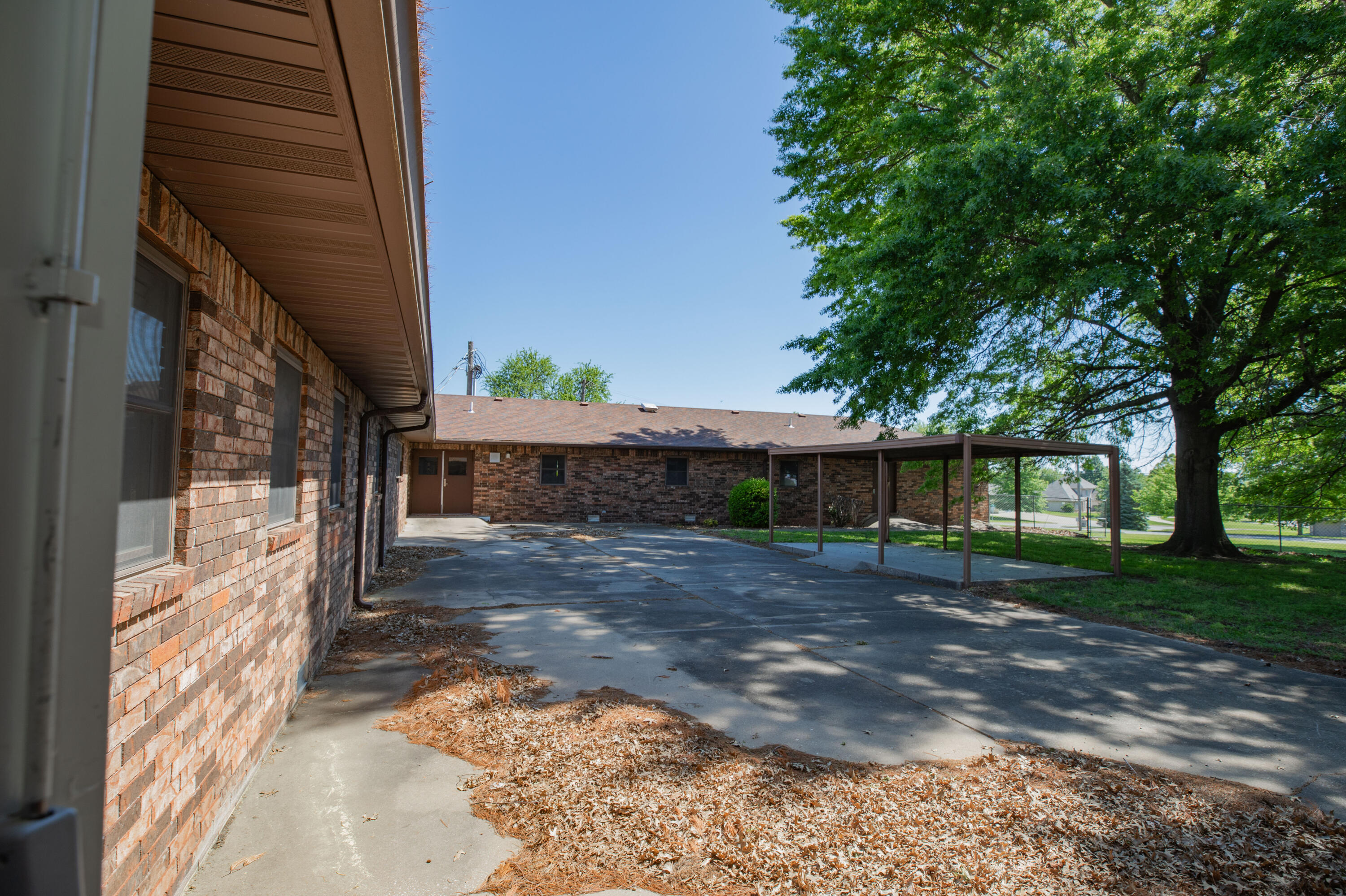 Photo 45 - Commercial Sale for sale – 807 N Briarwood   Bolivar, MO