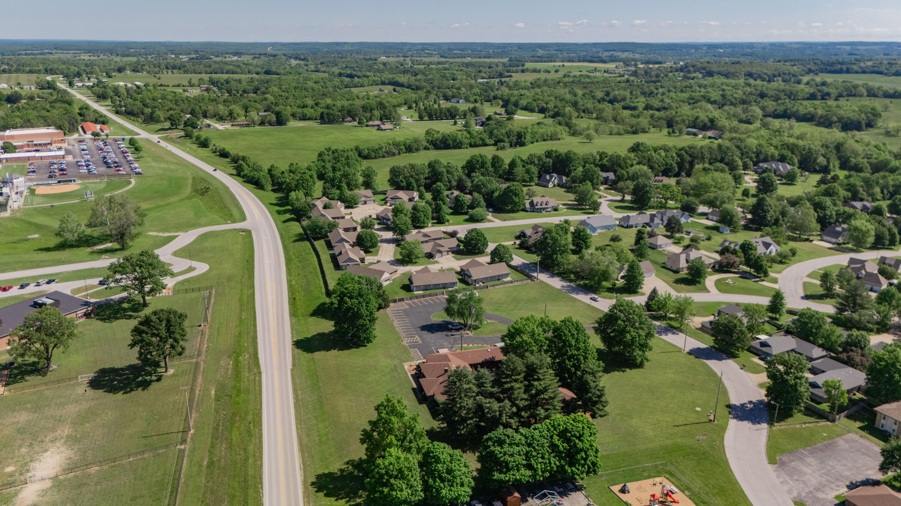 Photo 34 - Commercial Sale for sale – 807 N Briarwood   Bolivar, MO