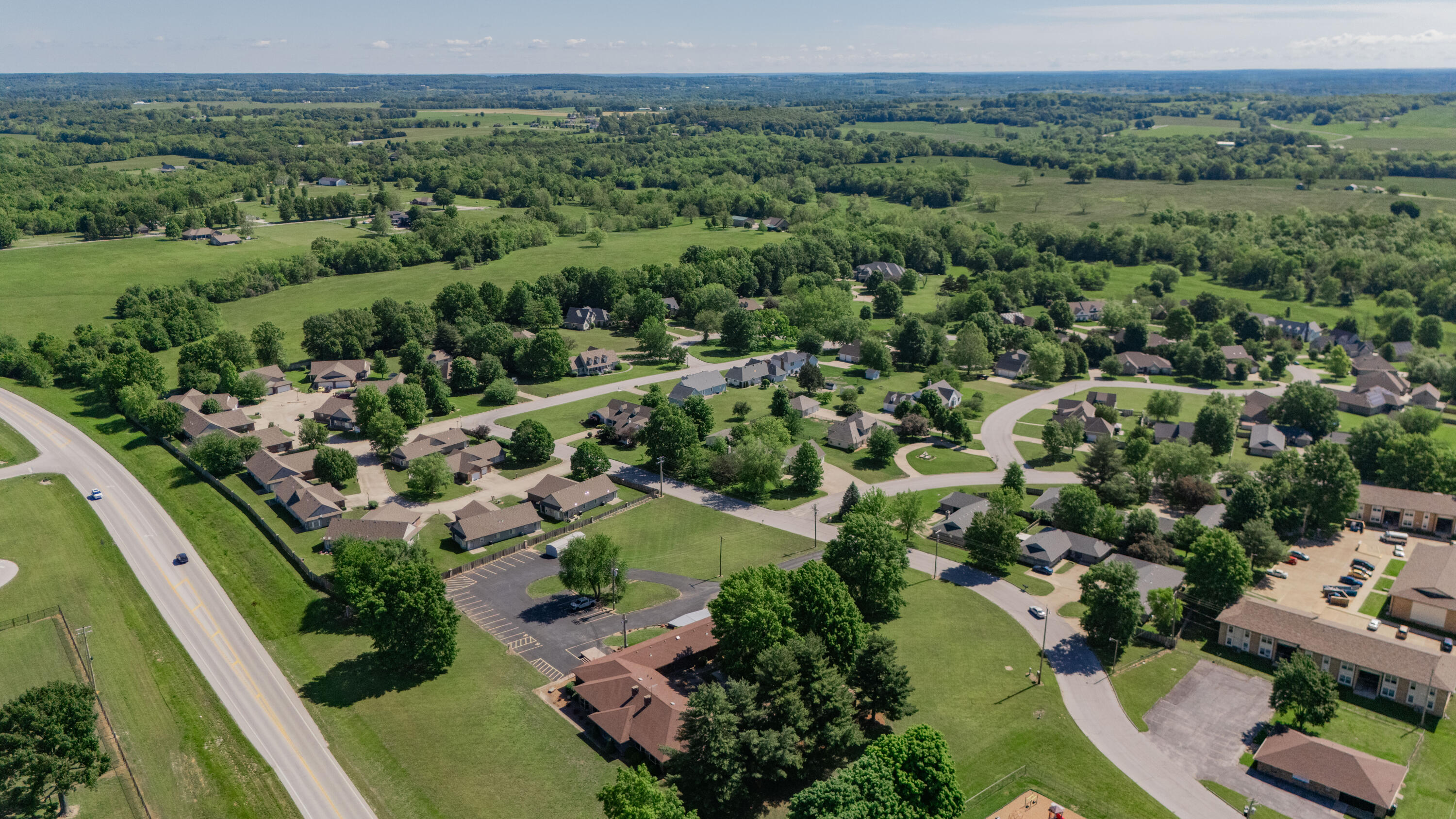 Photo 33 - Commercial Sale for sale – 807 N Briarwood   Bolivar, MO