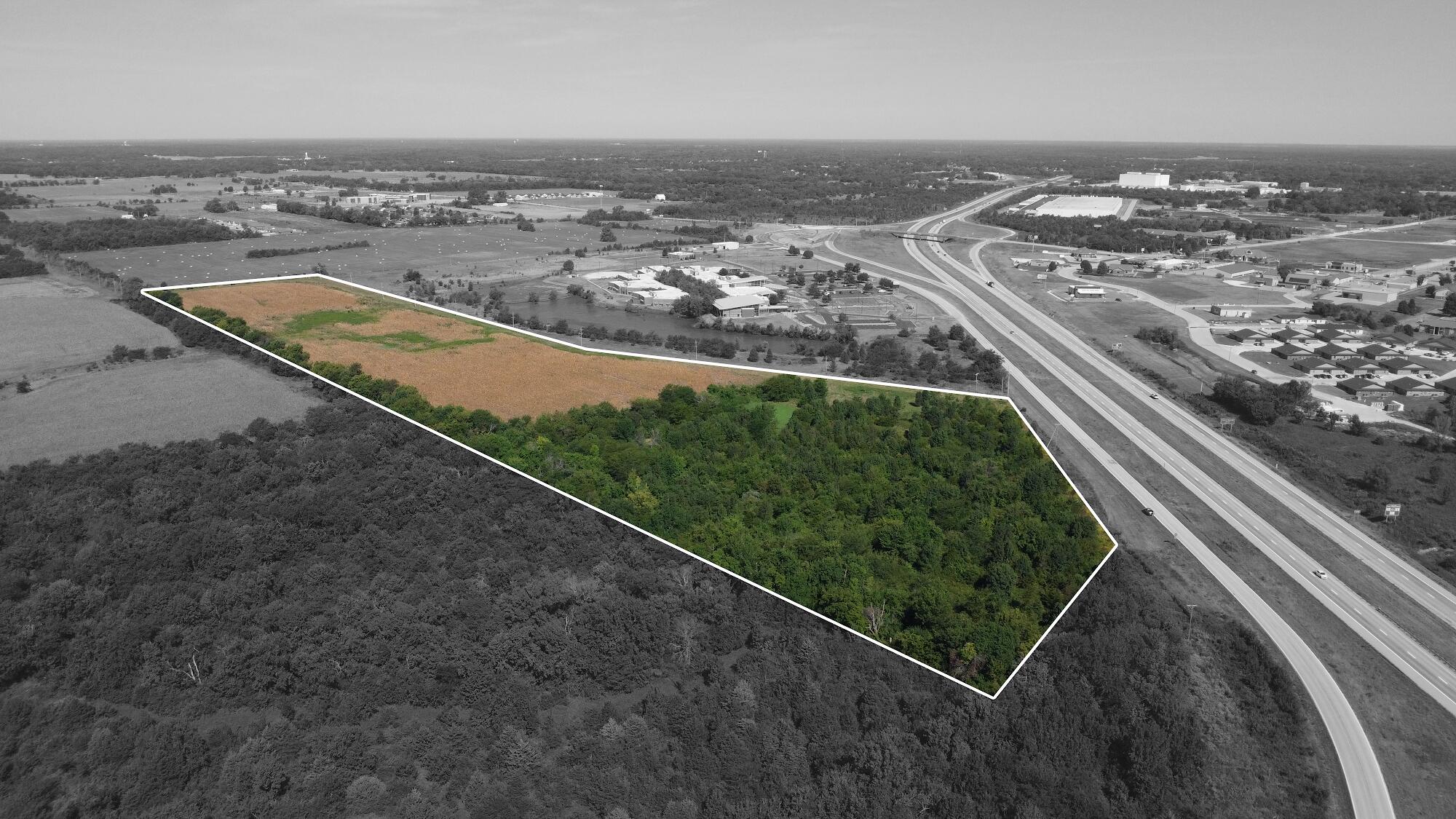 Photo 6 - Land for sale – Tbd  Dr. Russell Smith Dr   Carthage, MO