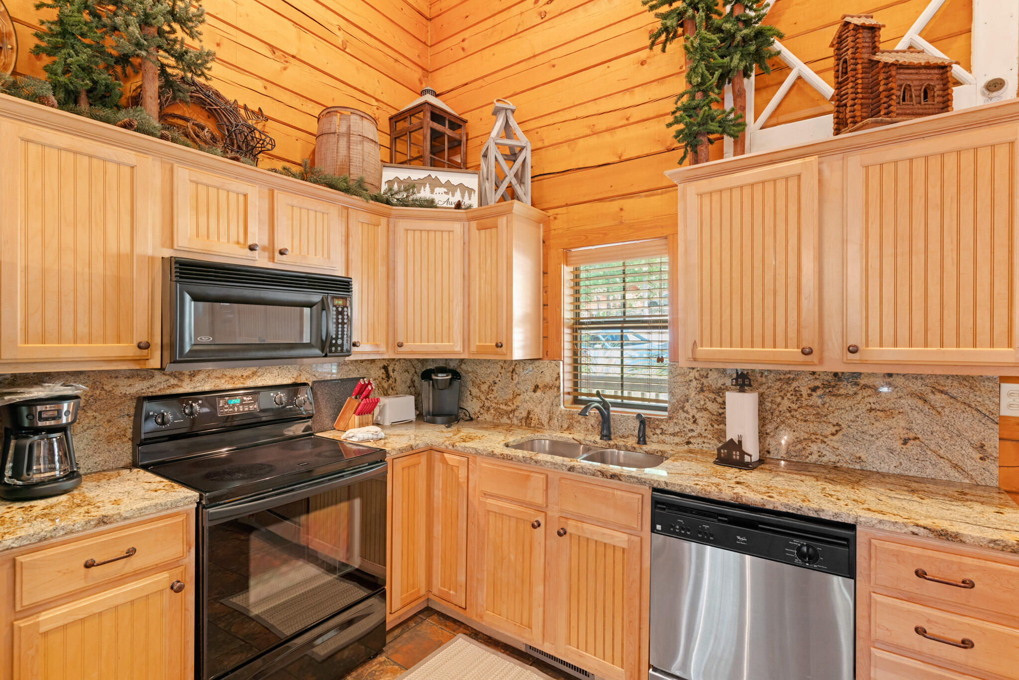 Photo 6 - Residential for sale – 237  Oakridge Road  Branson, MO