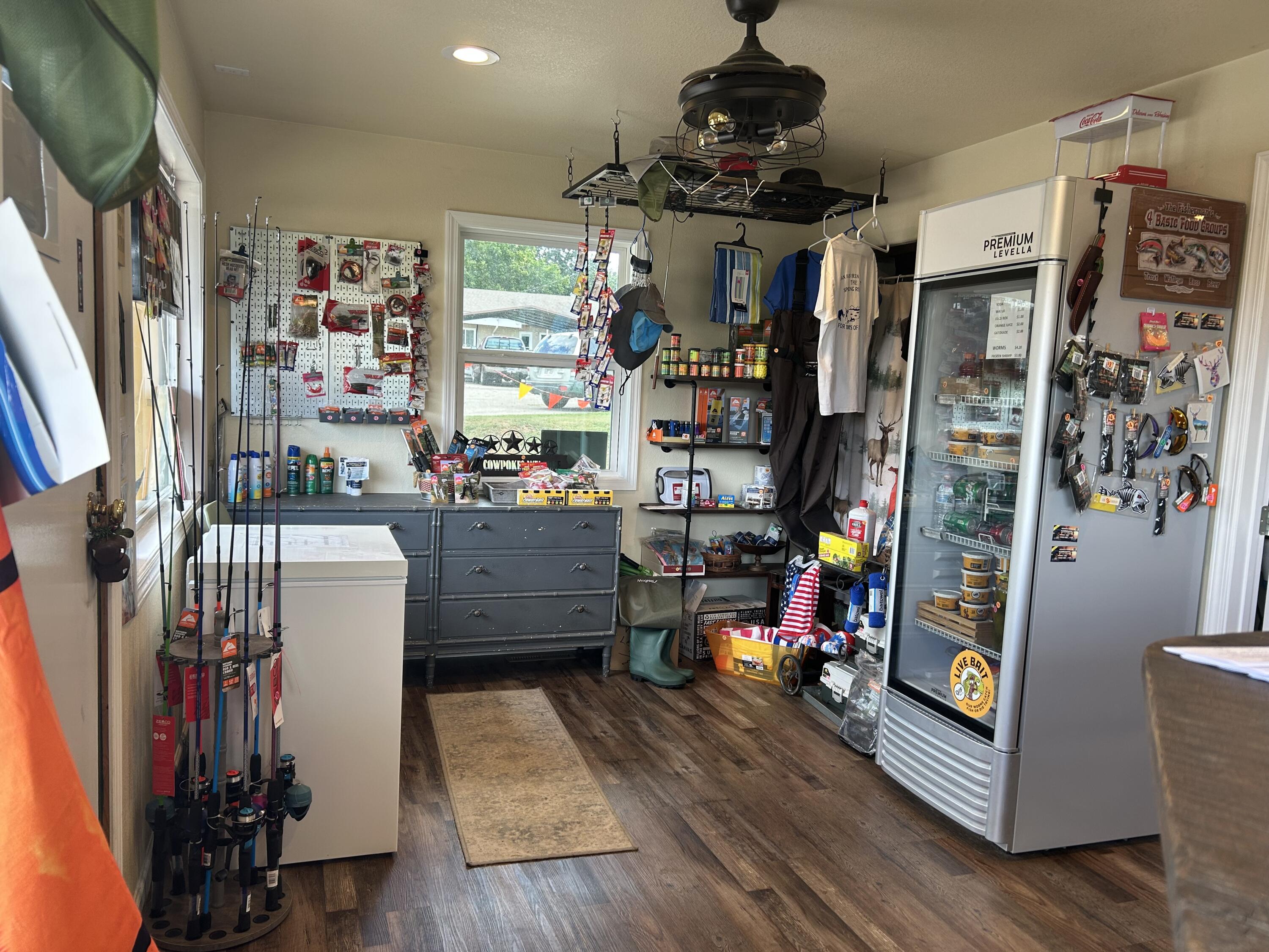 Photo 3 - Commercial Sale for sale – 107  Us 63   Mammoth Spring, AR