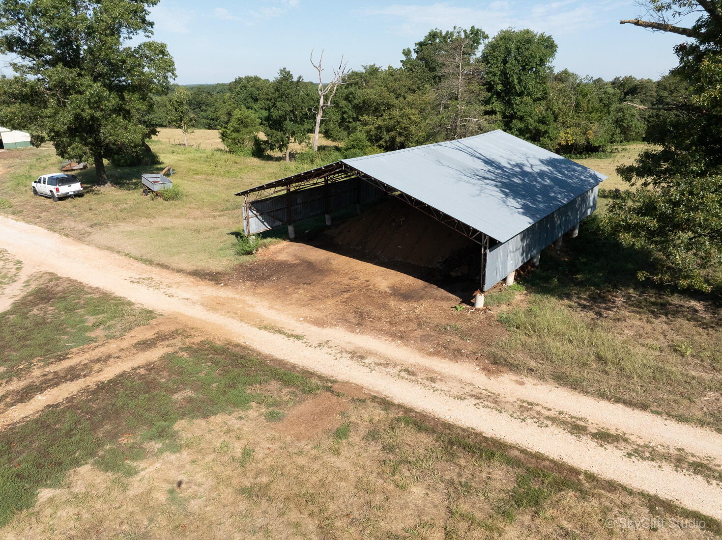 Photo 3 - Farm for sale – 23992  Fr 1085   Seligman, MO