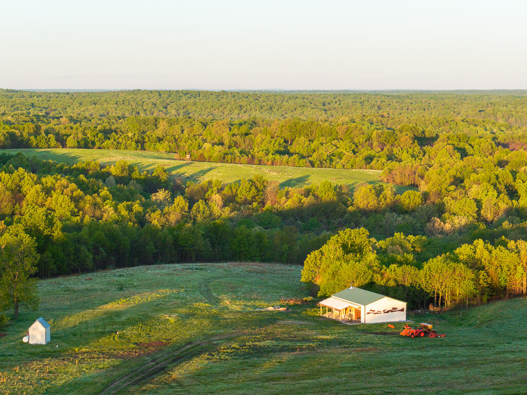 Photo 3 - Farm for sale – 13760  Junction Road  Eldridge, MO