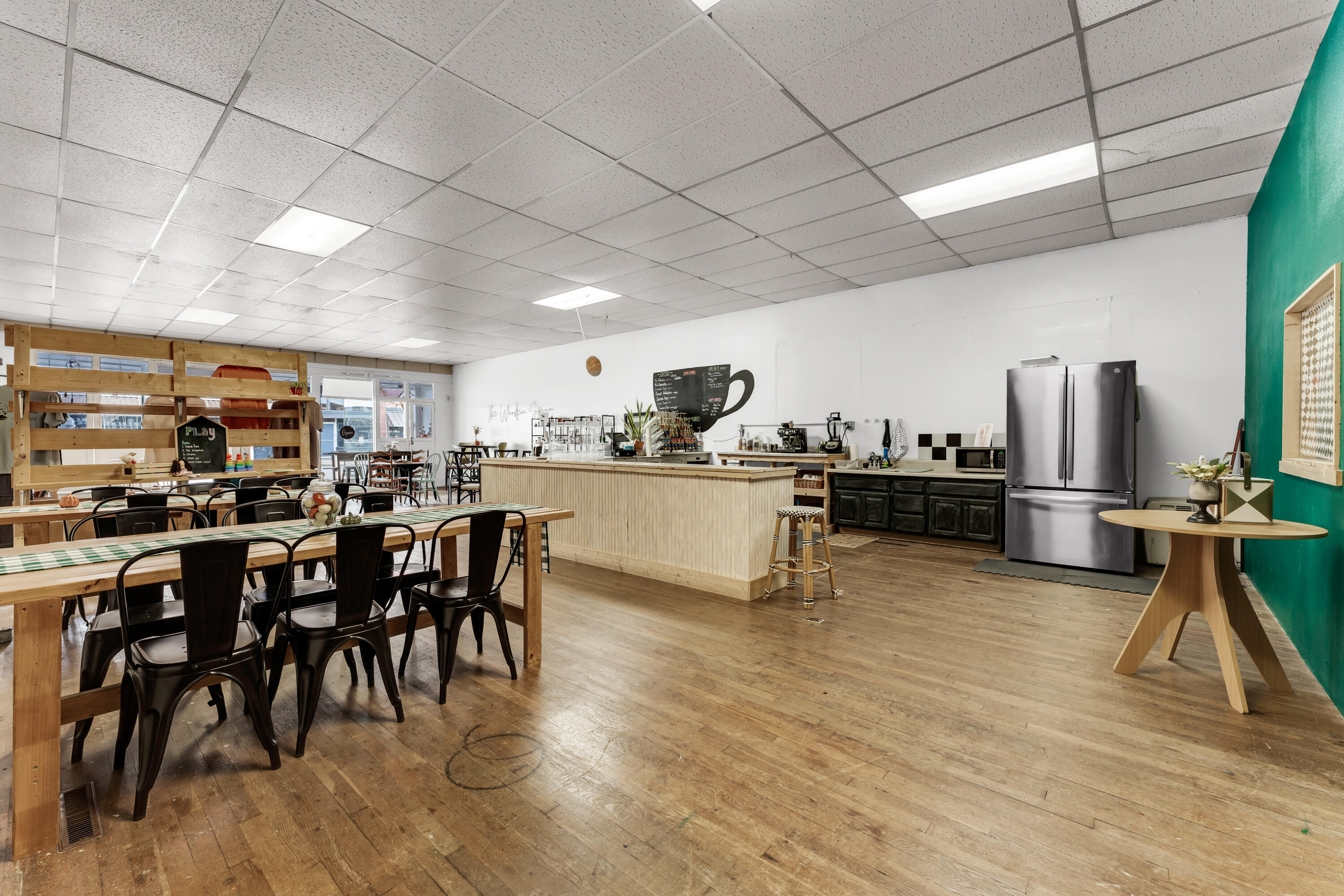Photo 9 - Commercial Sale for sale – 208  Main Street  Crane, MO