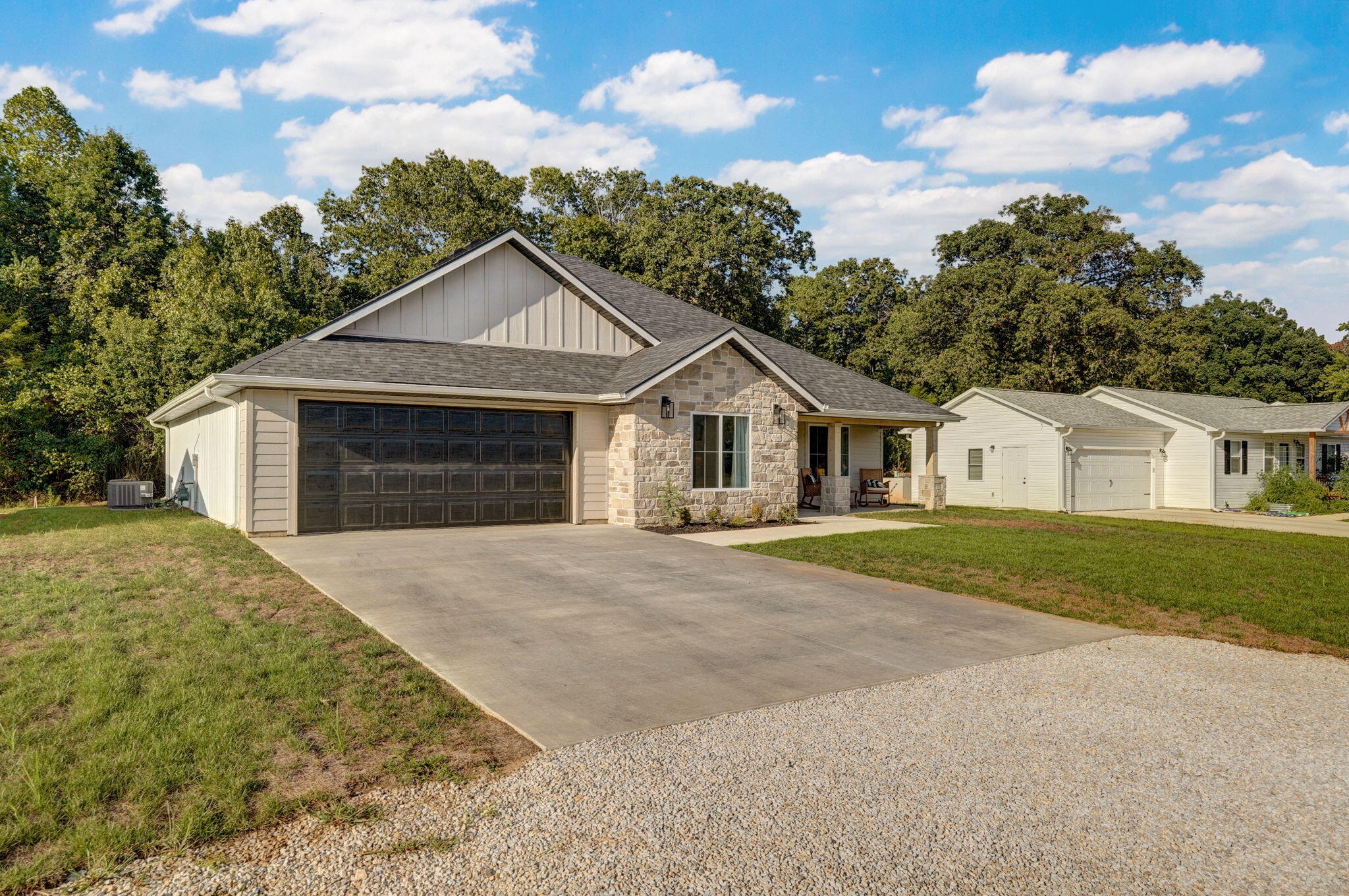Photo 3 - Residential for sale – 2405  Deatherage Avenue  West Plains, MO