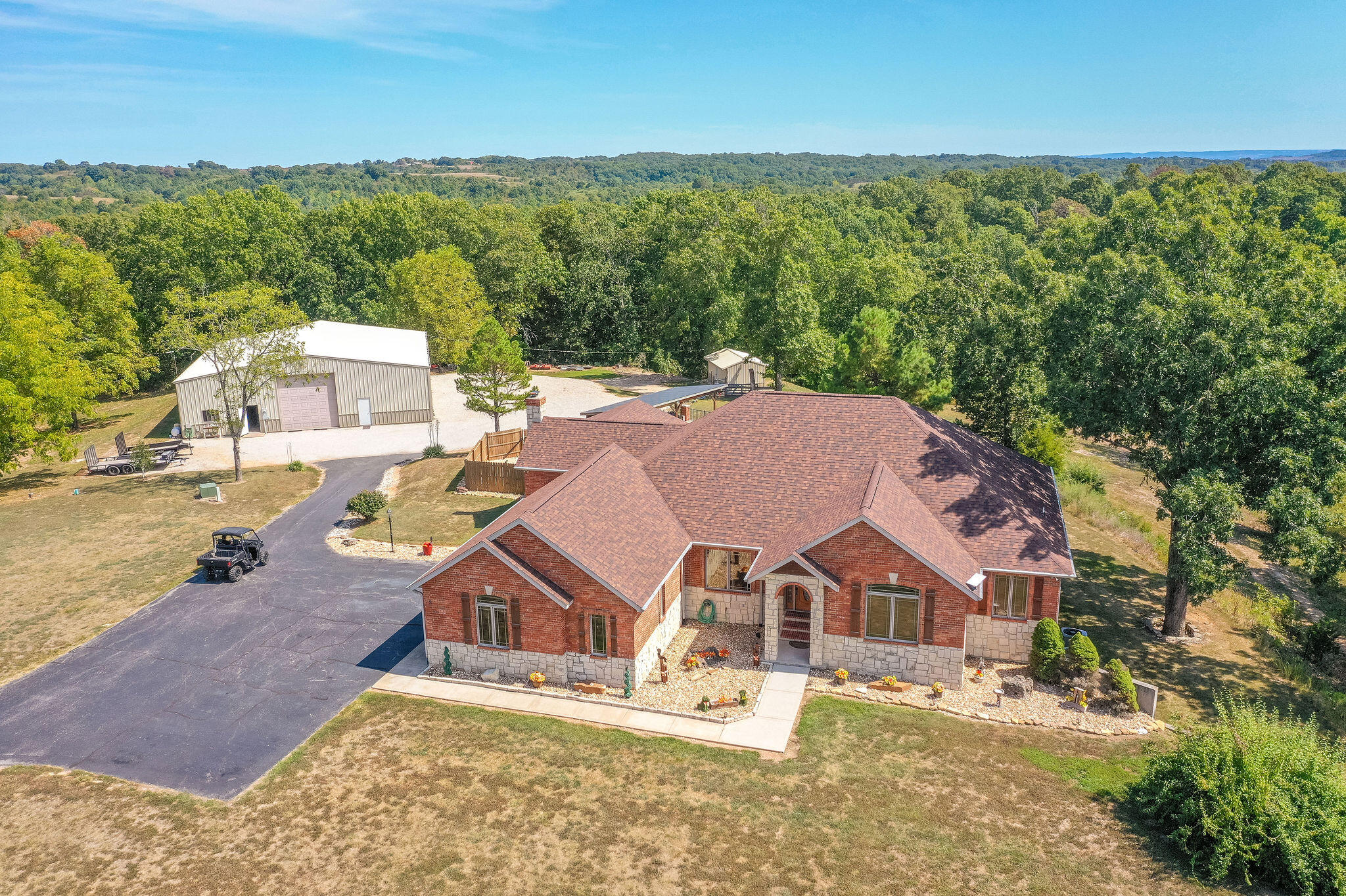 Photo 4 - Residential for sale – 8  Mission Ridge Lane  Reeds Spring, MO
