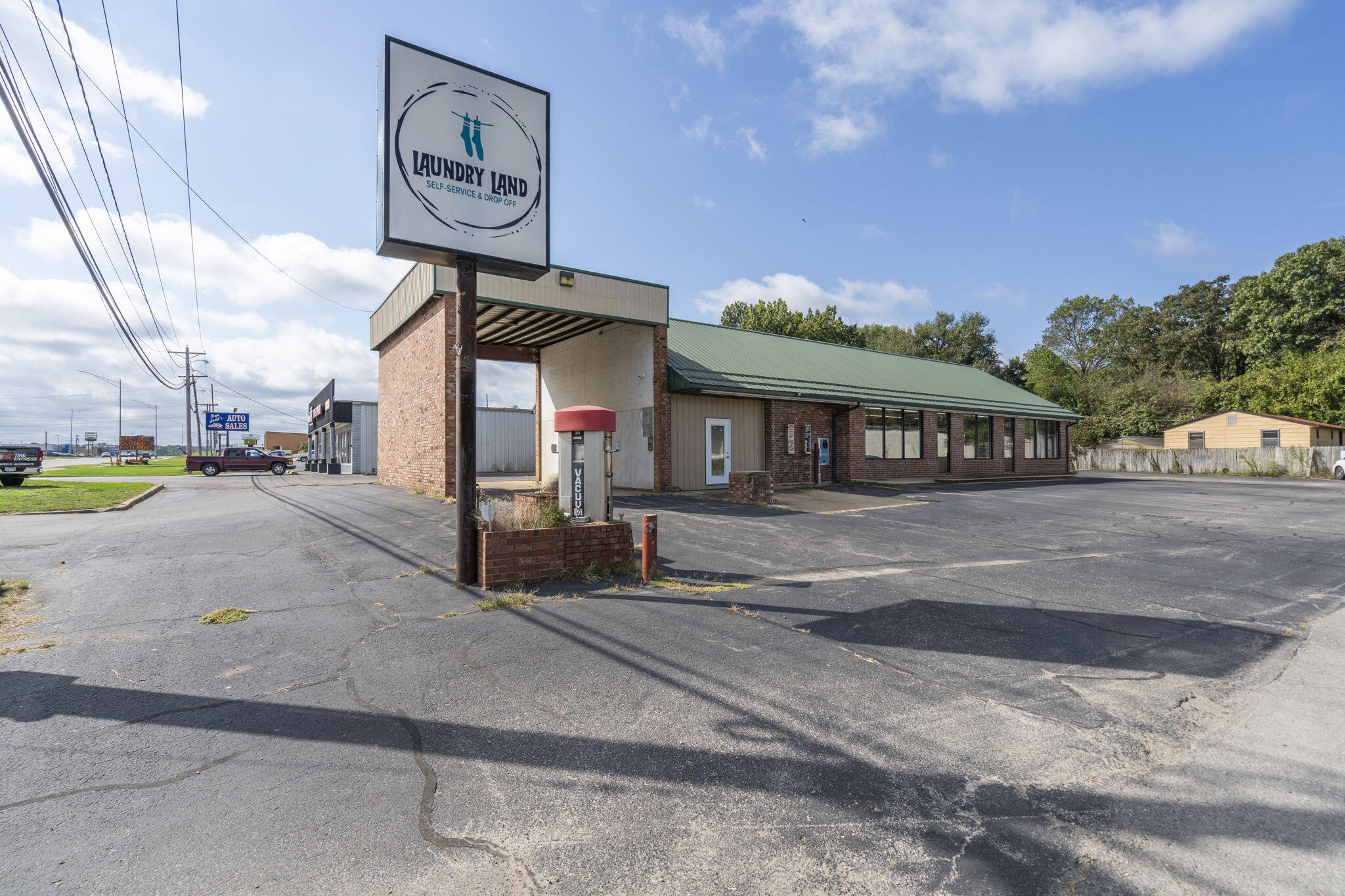 Commercial Sale for sale – 1711 Porter Wagoner West Plains, MO