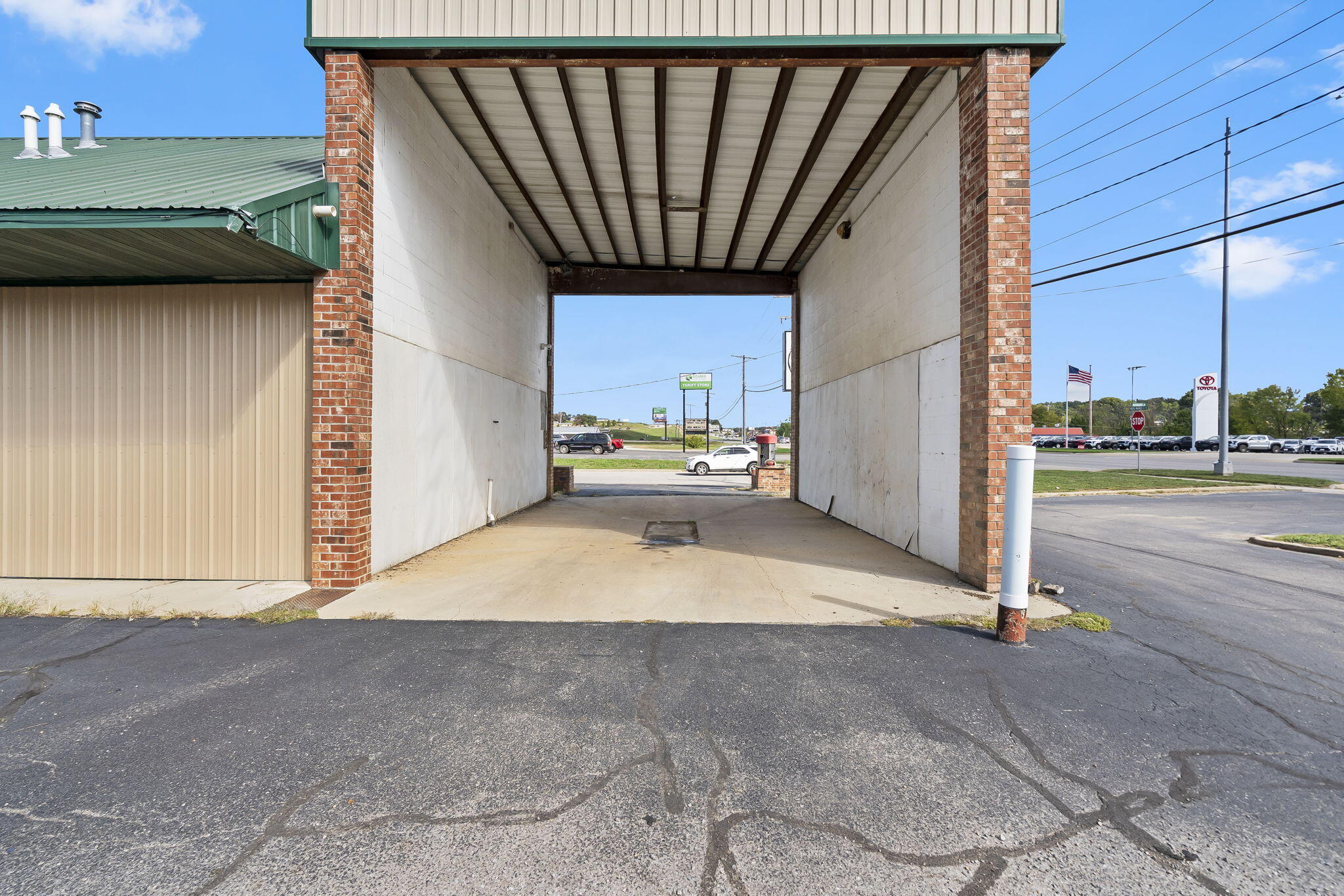 Photo 16 - Commercial Sale for sale – 1711  Porter Wagoner   West Plains, MO