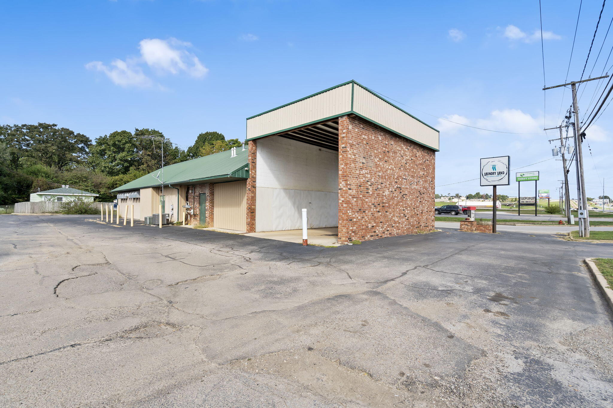Photo 15 - Commercial Sale for sale – 1711  Porter Wagoner   West Plains, MO