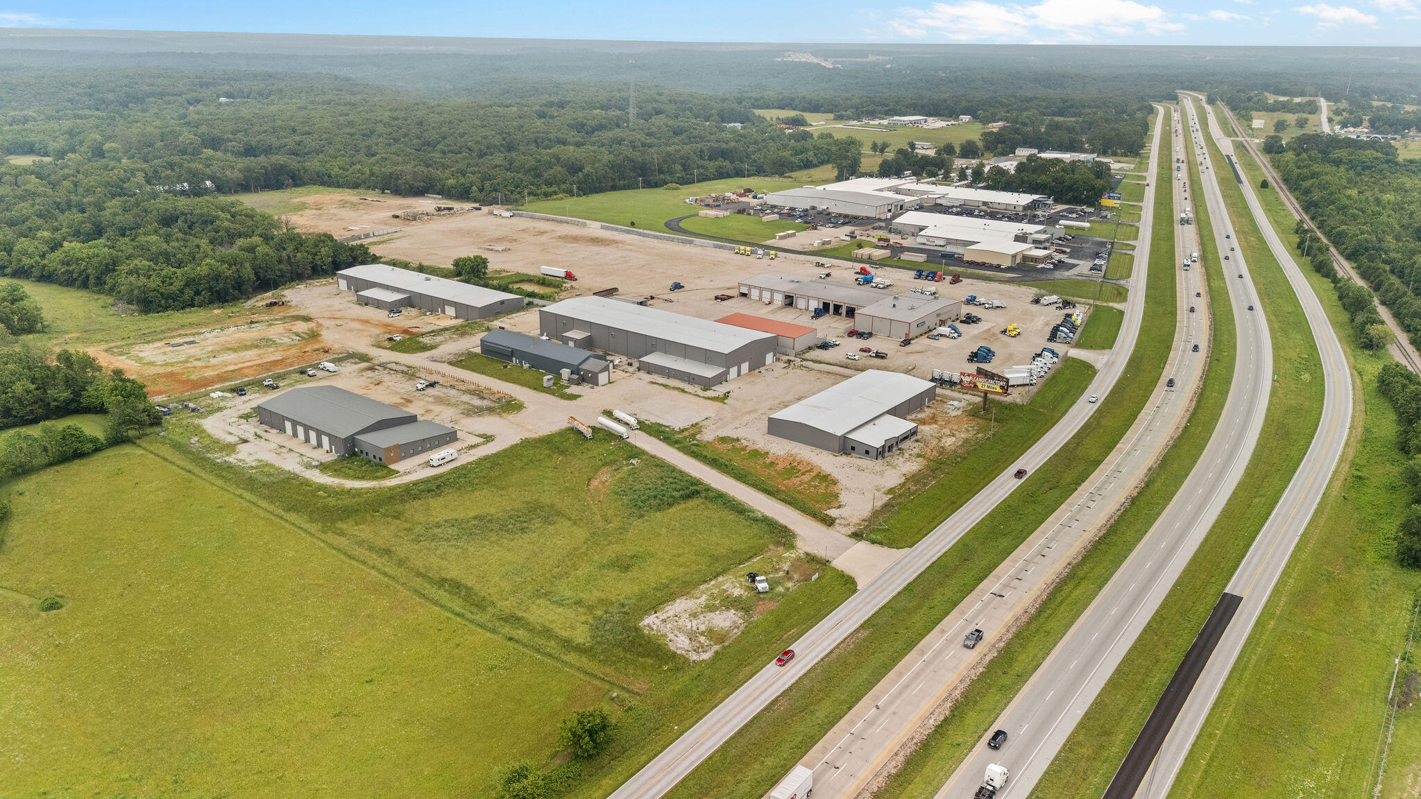 Photo 8 - Commercial Sale for sale – 328  Stone Creek Drive  Strafford, MO