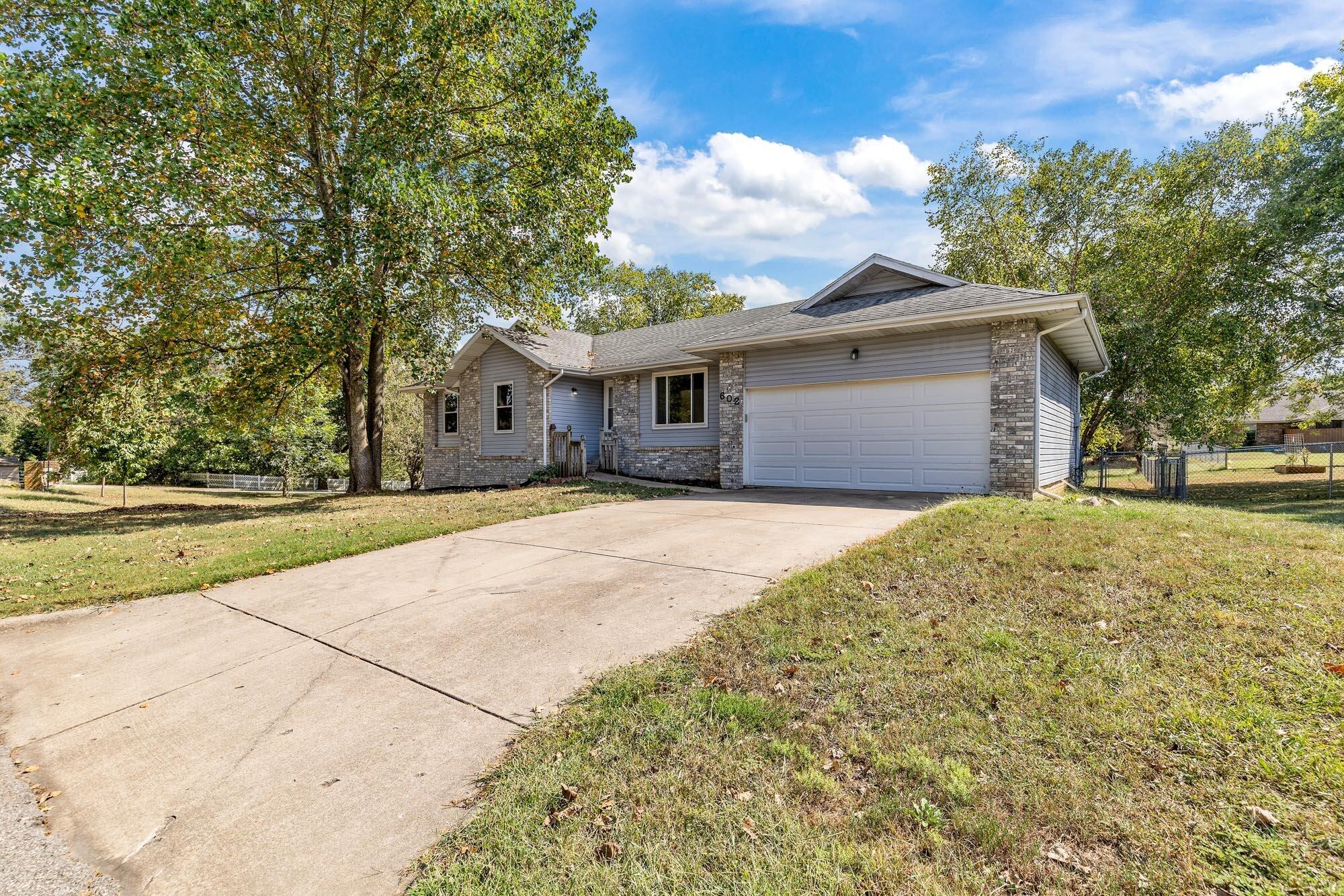 Photo 2 - Residential for sale – 602 E Cherry Street  Nixa, MO