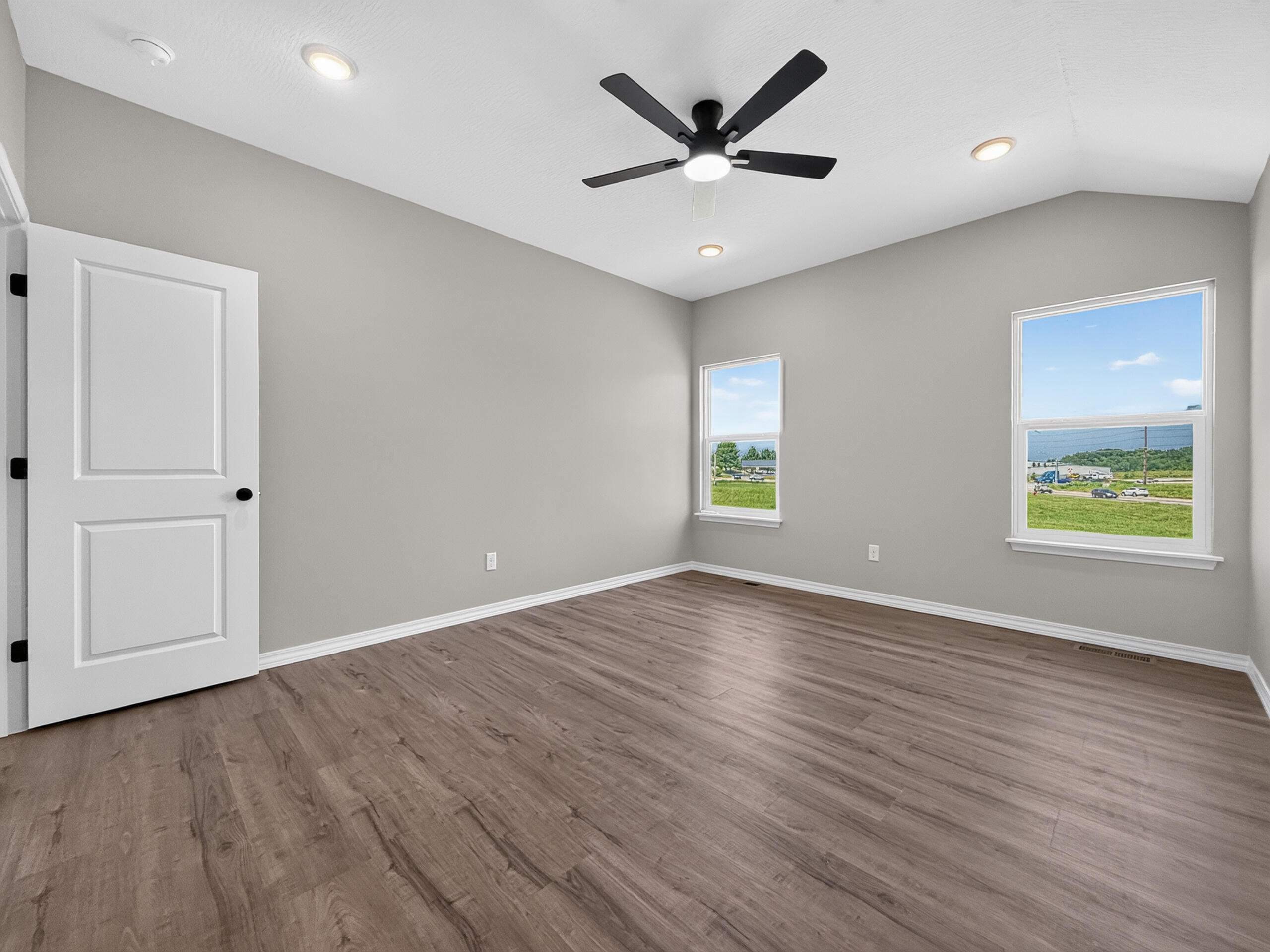 Photo 10 - Residential for sale – 1343 N Maxine Avenue  Nixa, MO
