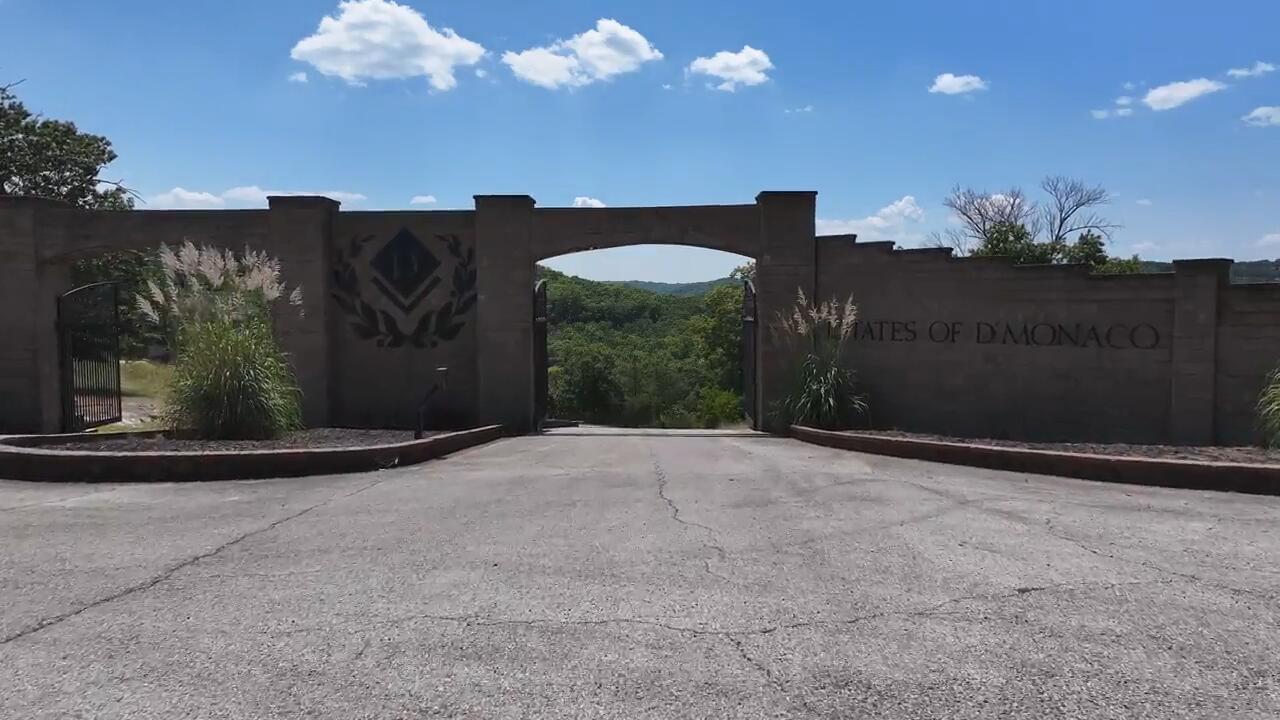 Photo 2 - Land for sale – Lot 25  Tuscania Way  Blue Eye, MO