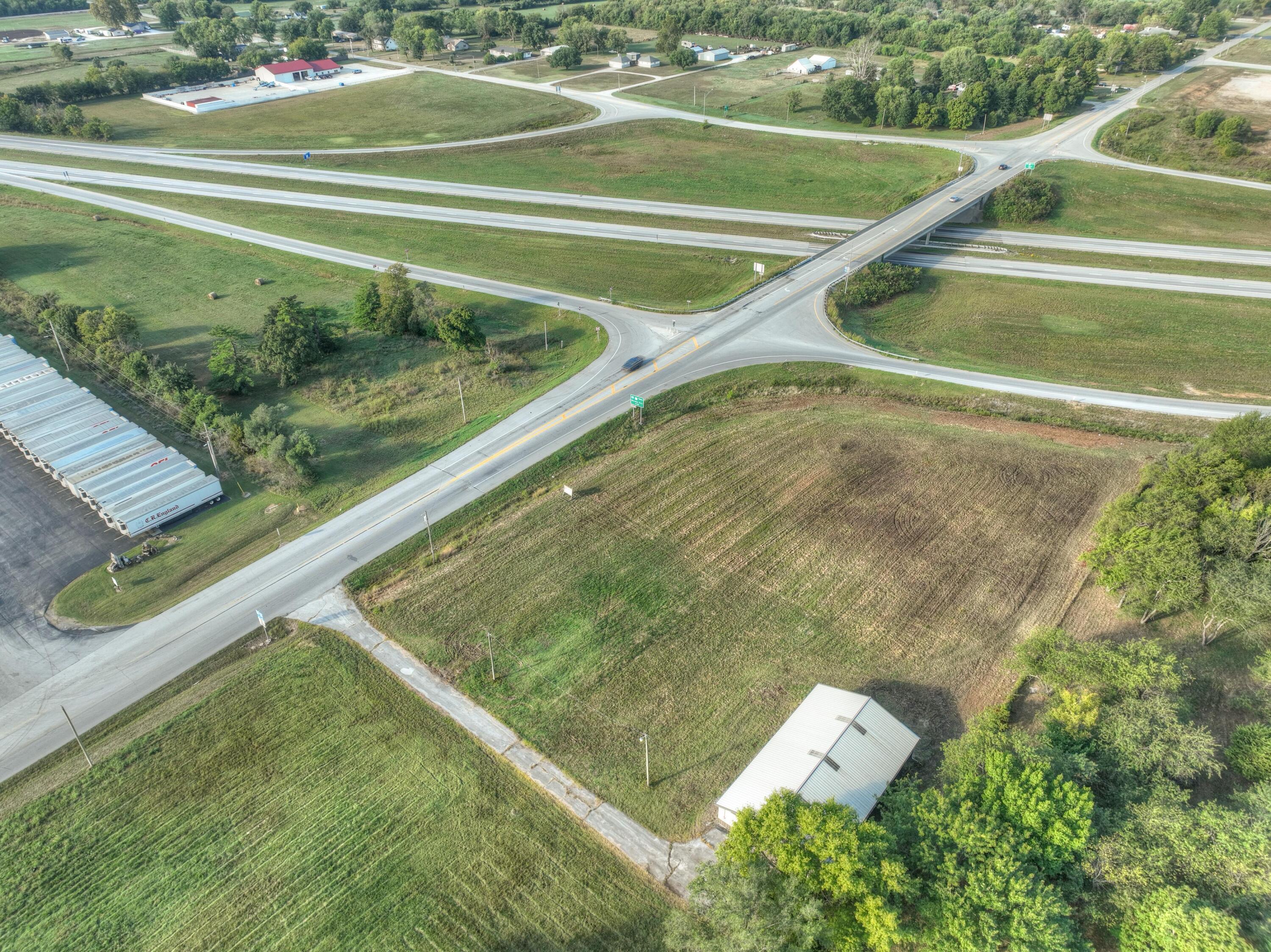 Photo 5 - Commercial Sale for sale – 1373 W Fairview Avenue  Carthage, MO