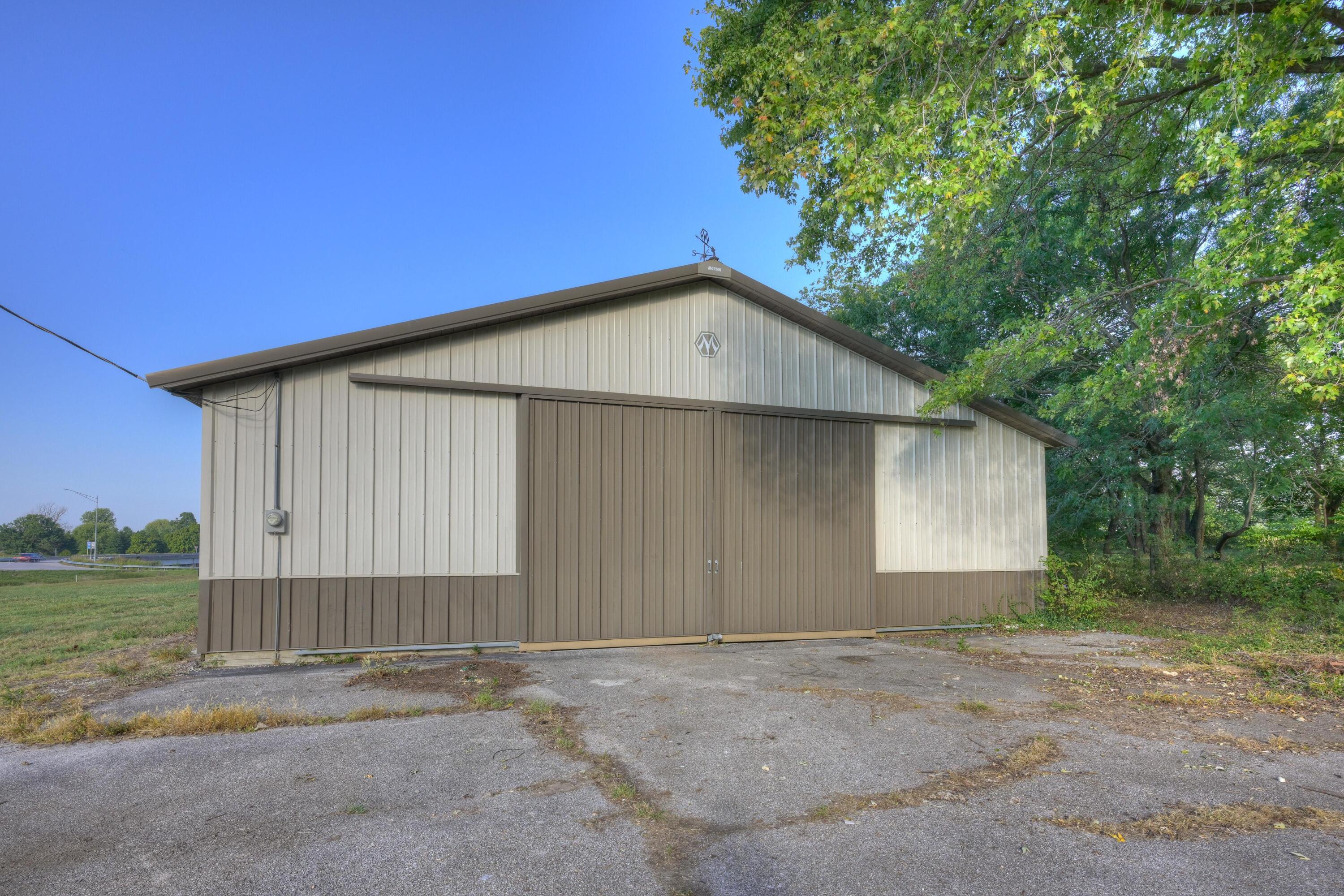 Photo 14 - Commercial Sale for sale – 1373 W Fairview Avenue  Carthage, MO