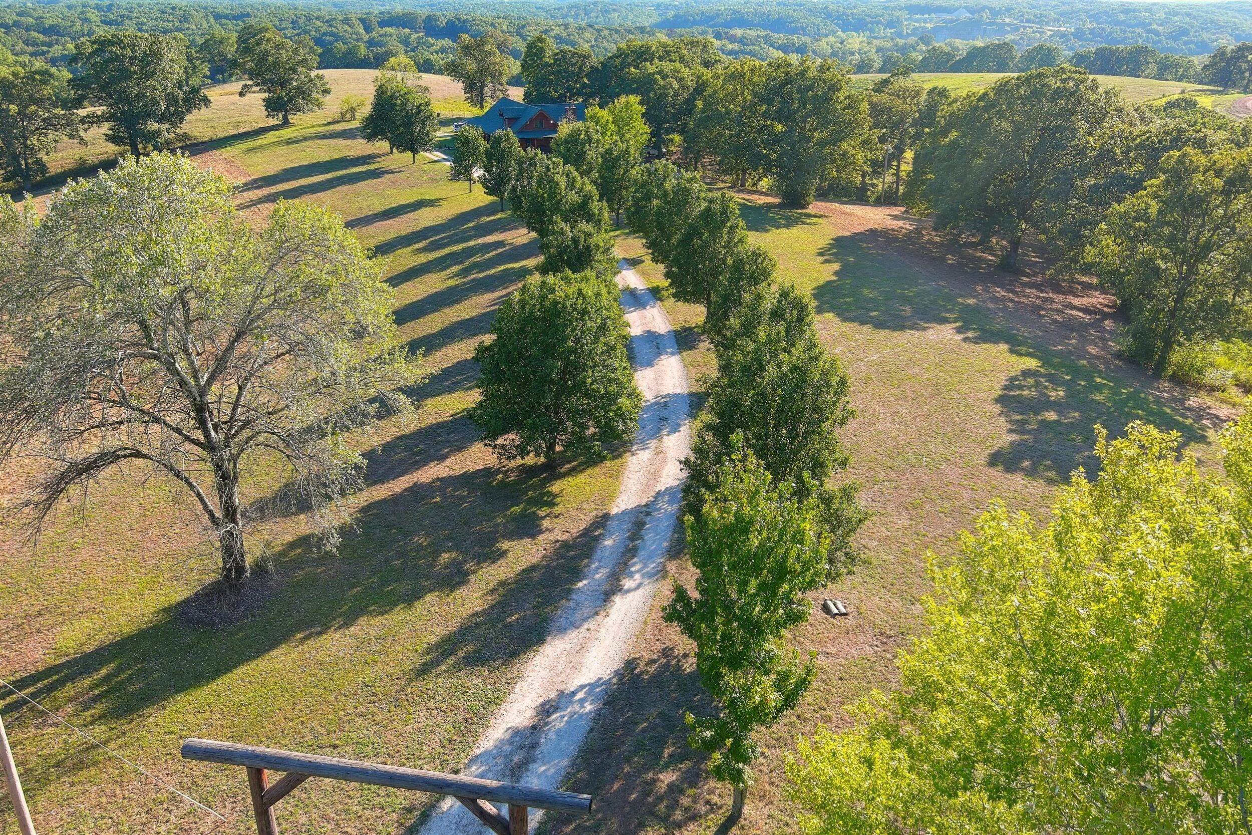 Photo 5 - Residential for sale – 2024  Dogwood Tree Road   Reeds Spring, MO