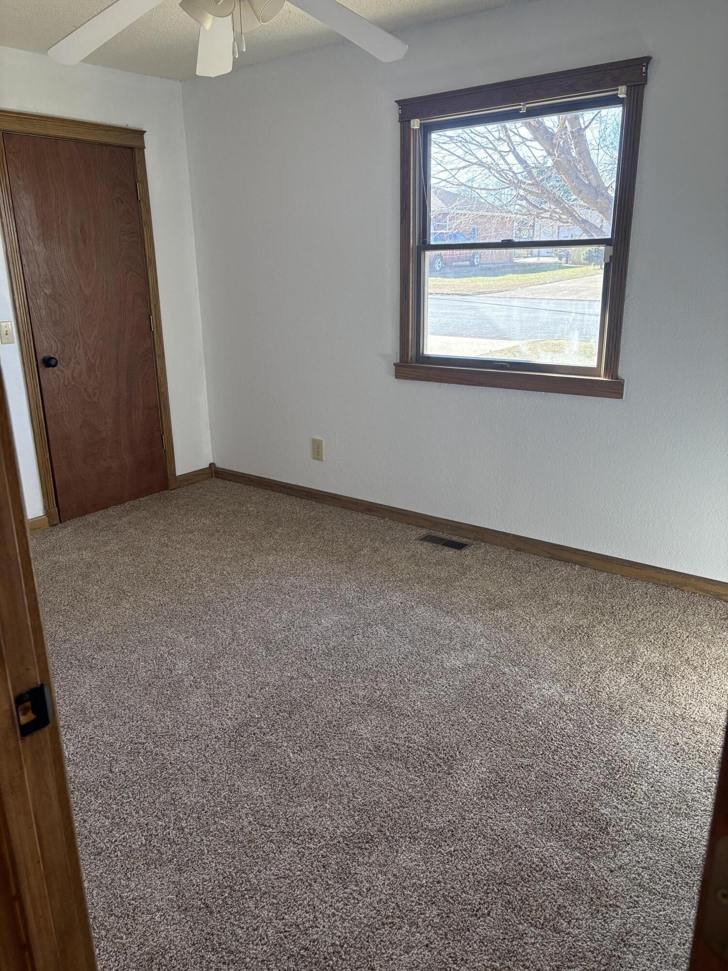 Photo 8 - Residential for sale – 1204  Hillcrest Street  Mountain Grove, MO