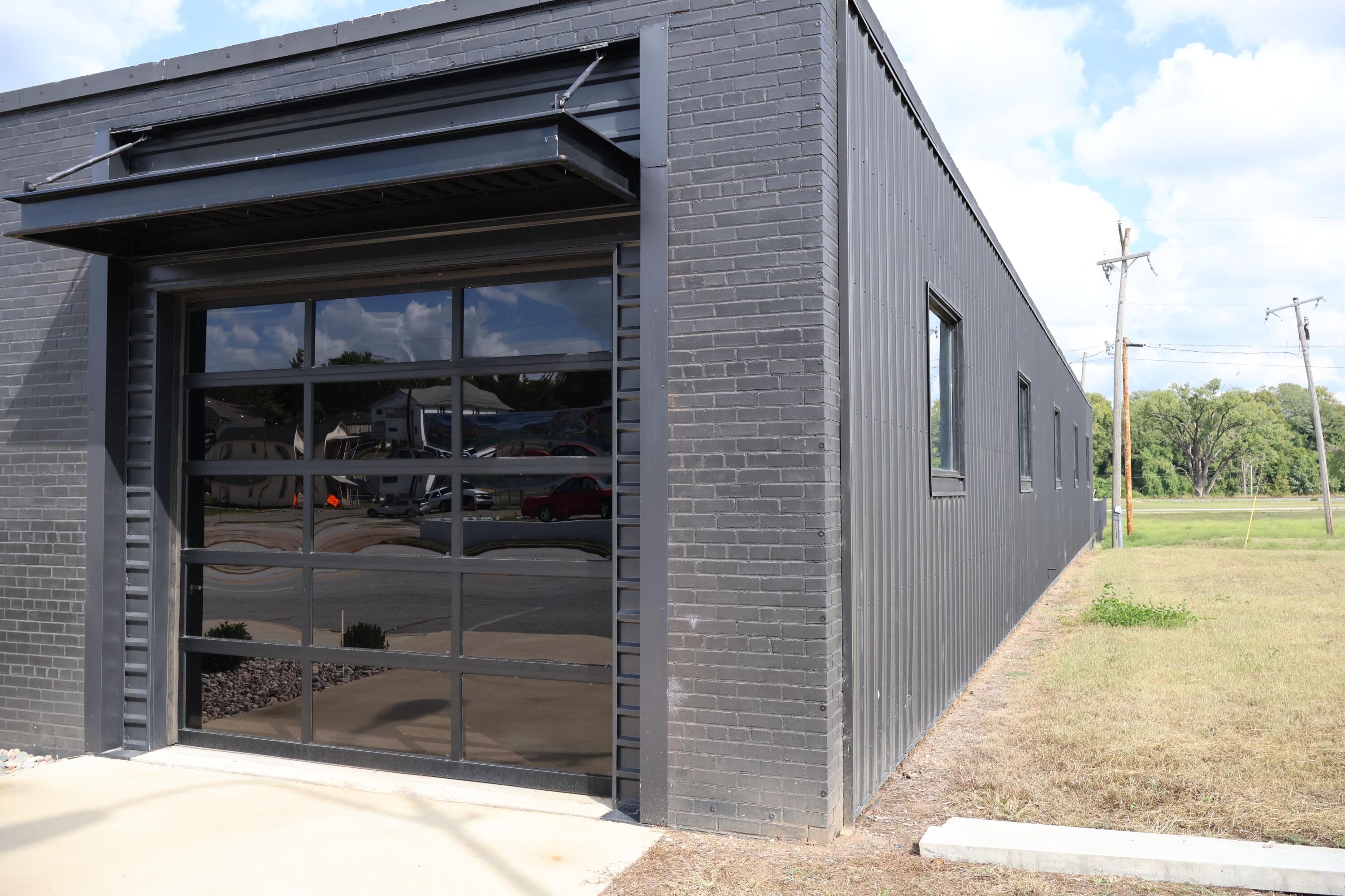 Photo 2 - Commercial Sale for sale – 231 N Main Street  Joplin, MO