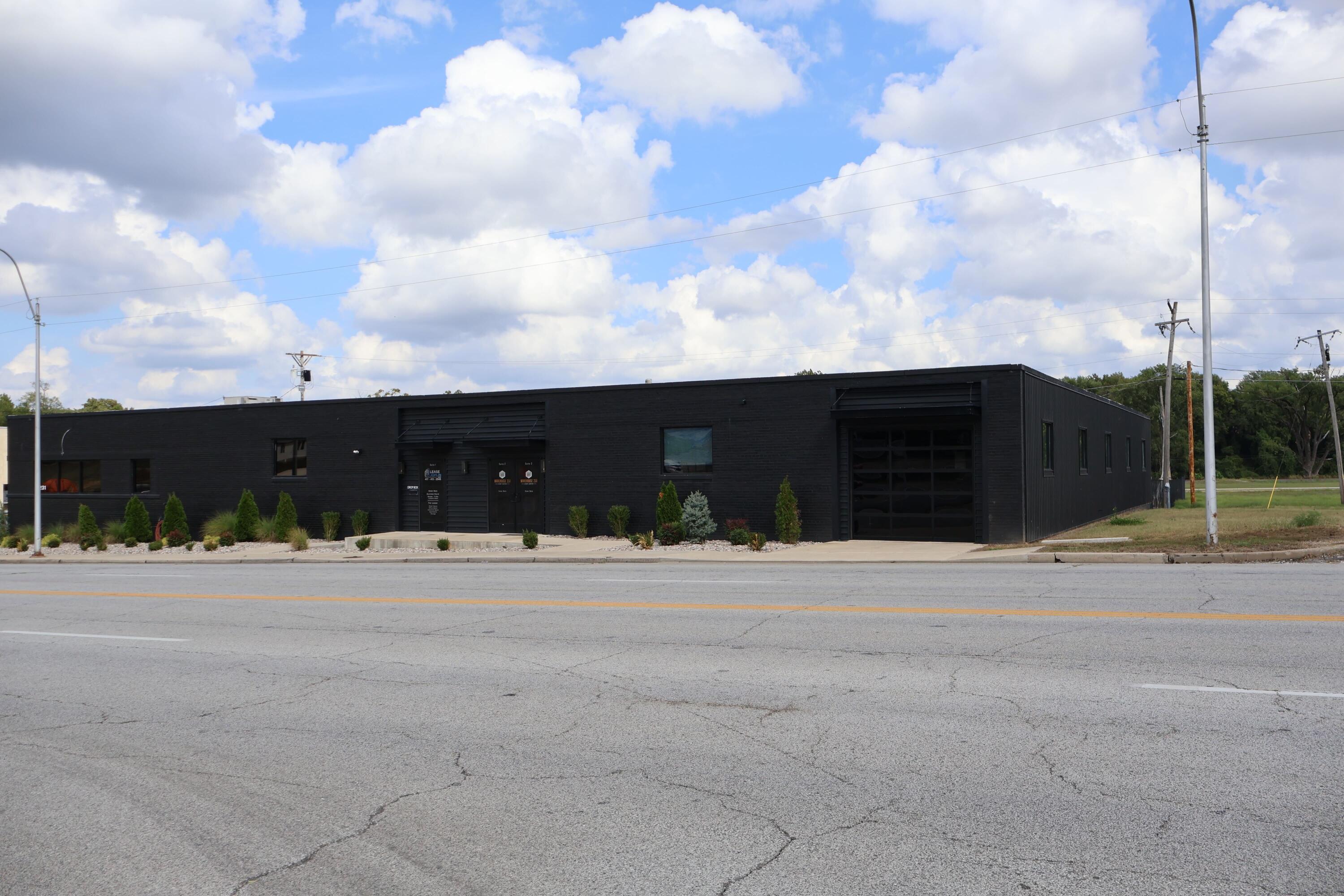 Photo 4 - Commercial Sale for sale – 231 N Main Street  Joplin, MO