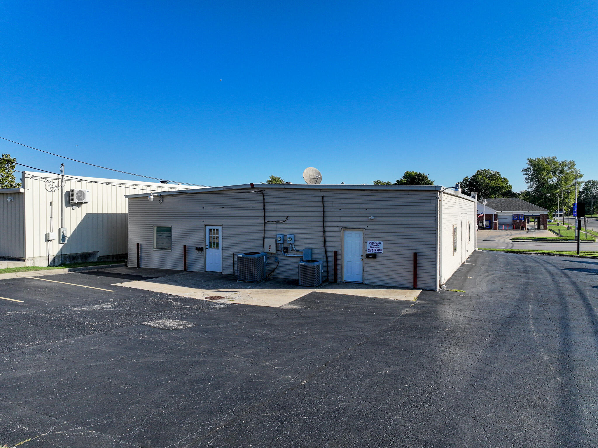 Photo 5 - Commercial Sale for sale – 601 N Jefferson Avenue  Lebanon, MO
